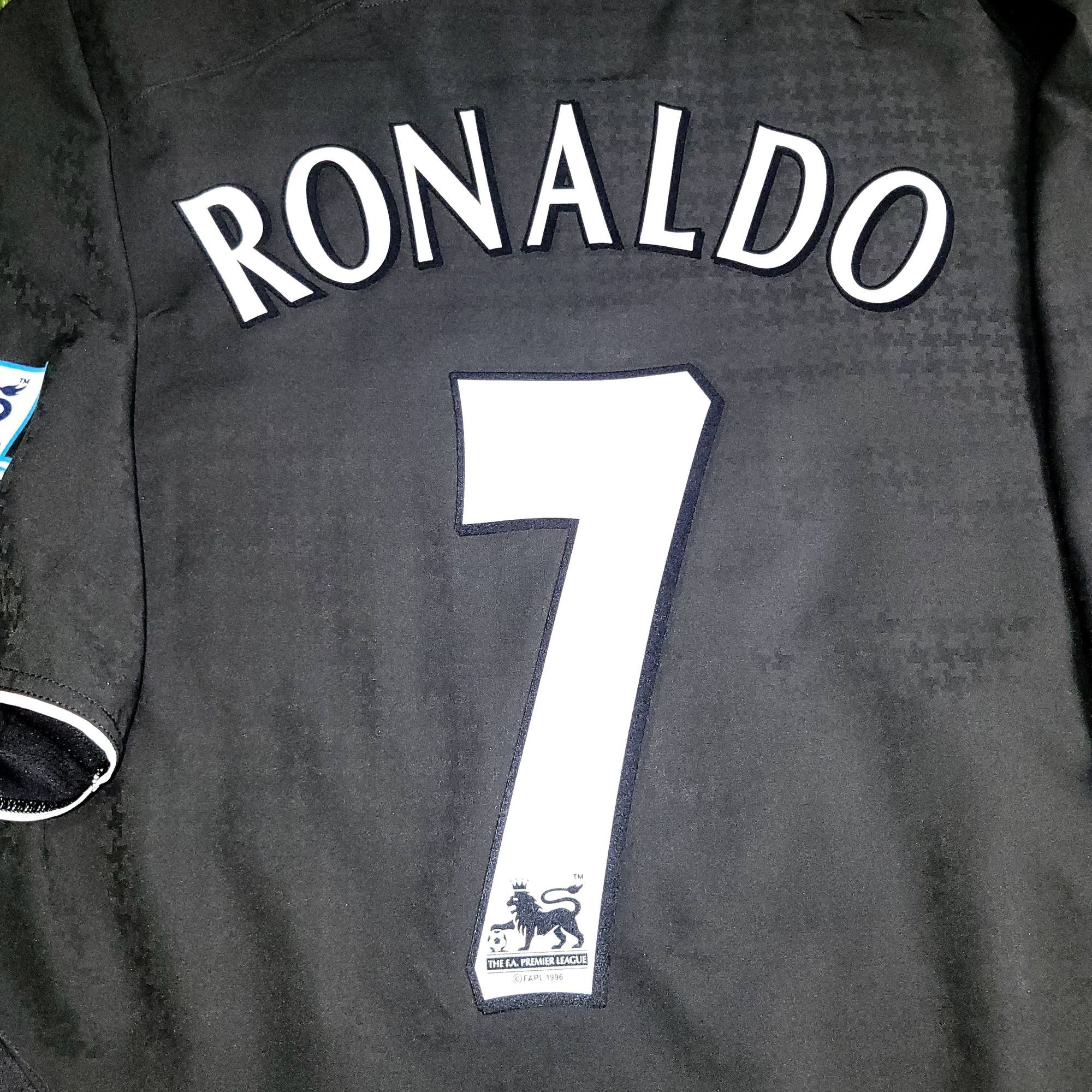Nike Ronaldo Manchester United 2004 2005 Away Soccer Jersey XL Size US XL / EU 56 / 4 - 3 Thumbnail