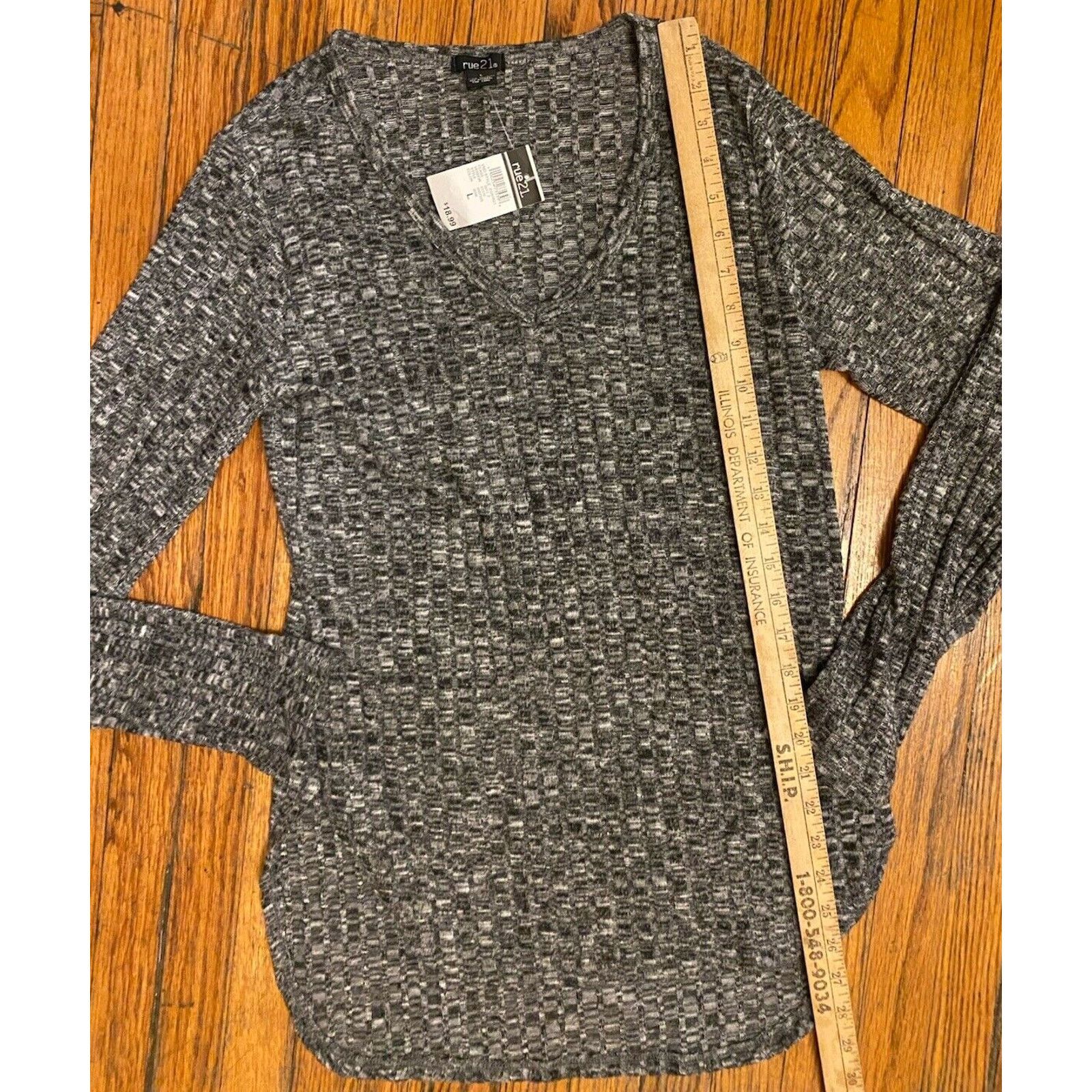 rue21 NWT Rue21 Black Lightweight Sweater Women’s Large V-Neck Size L / US 10 / IT 46 - 6 Thumbnail