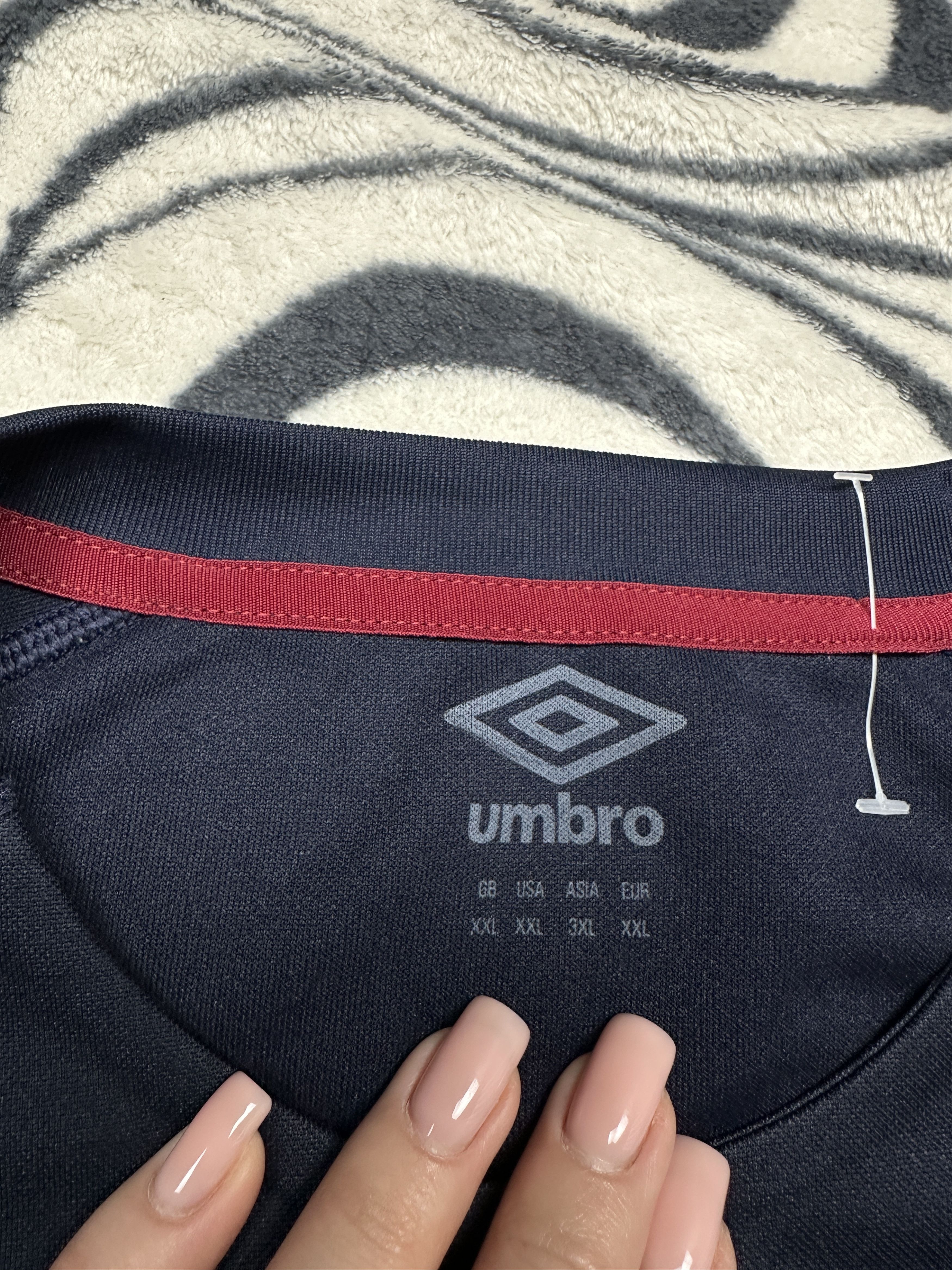 Umbro Umbro O2 Mens Rugby Jersey T-Shirt Size US XXL / EU 58 / 5 - 4 Thumbnail