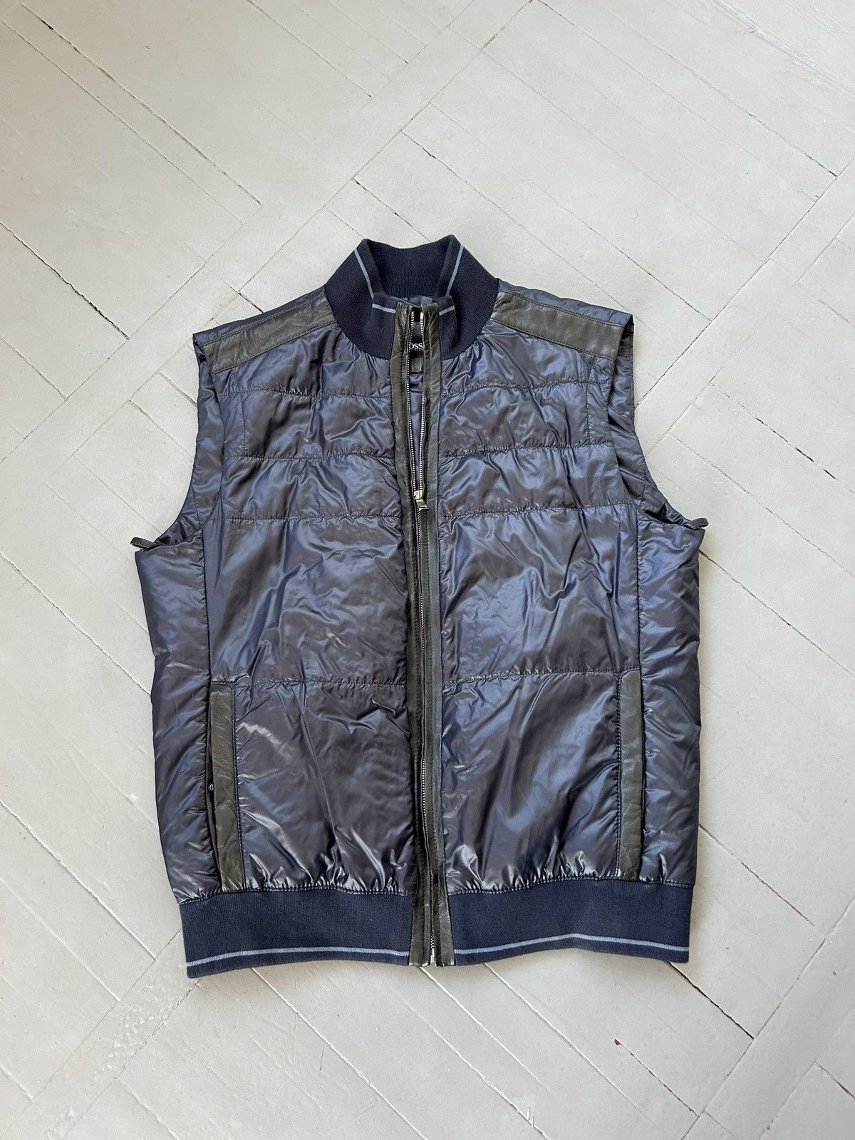 Hugo Boss Hugo Boss vest Size US M / EU 48-50 / 2 - 1 Thumbnail