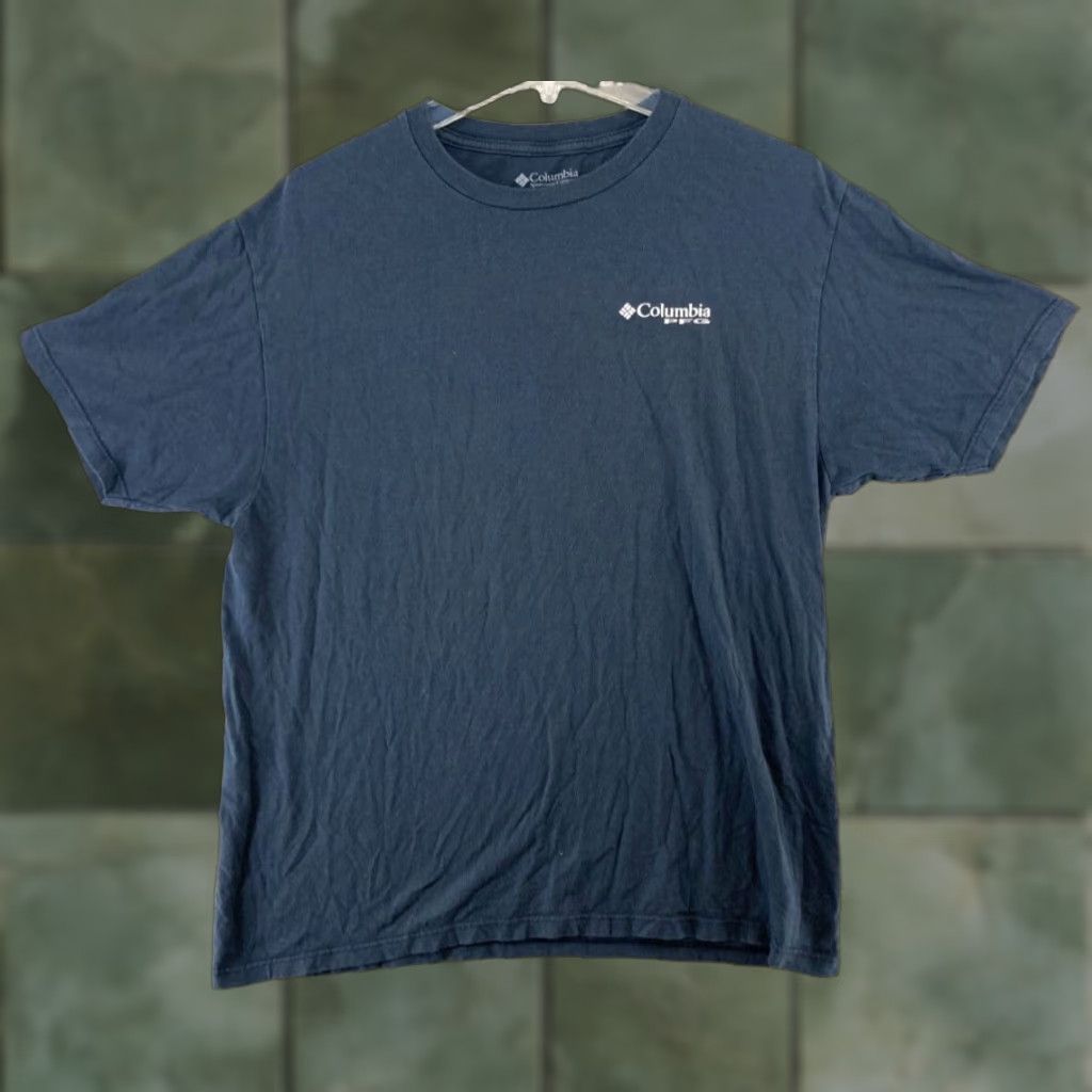 Vintage Columbia TShirt Mens PFG Short Sleeve Crew Neck Blue Cotton Jersey Outdoor All Seasons Regular Large - Mens Shirt Size US L / EU 52-54 / 3 - 1 Thumbnail