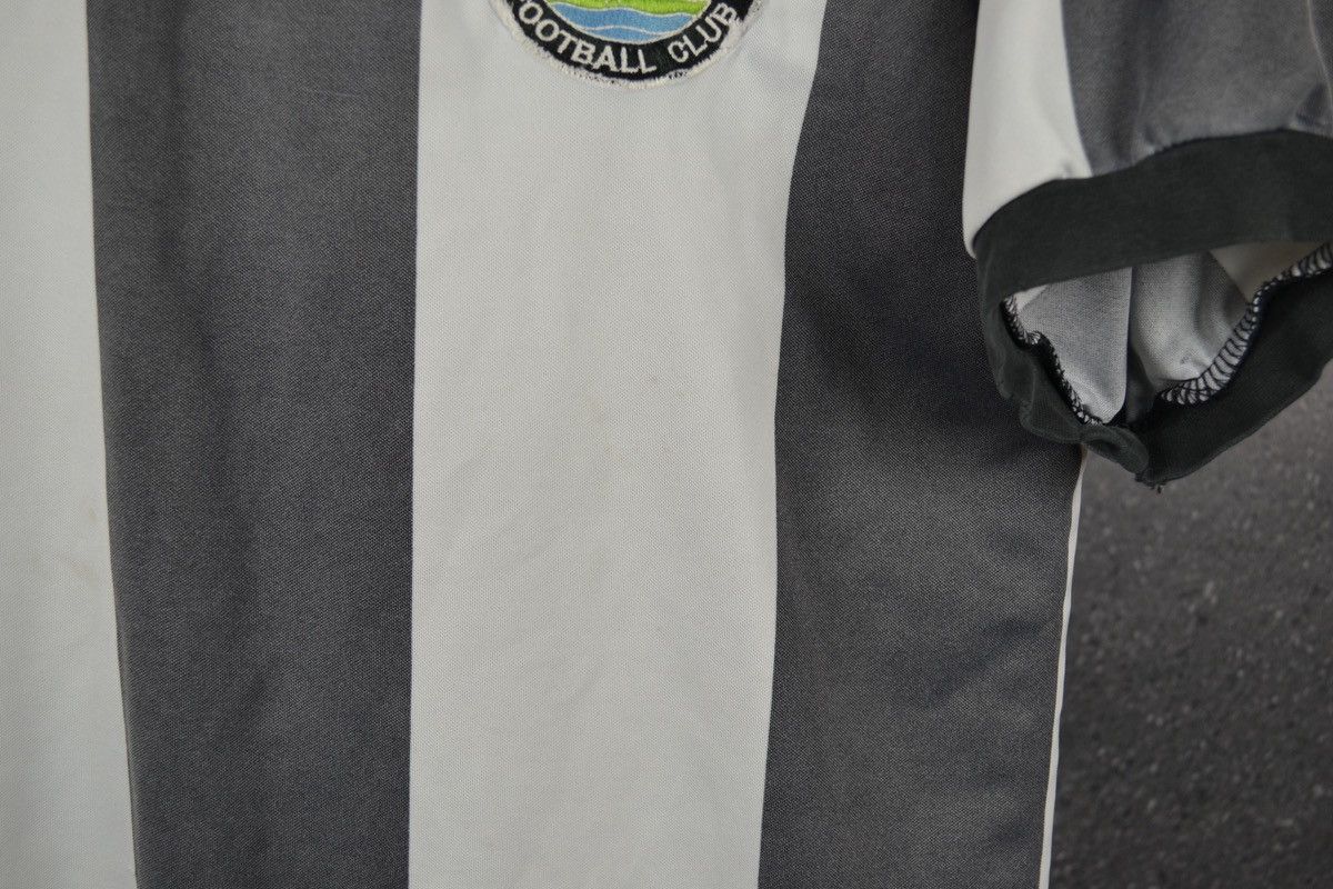 Vintage Newcastle United Home Football Shirt Retro Soccer Score Draw Size US M / EU 48-50 / 2 - 6 Thumbnail