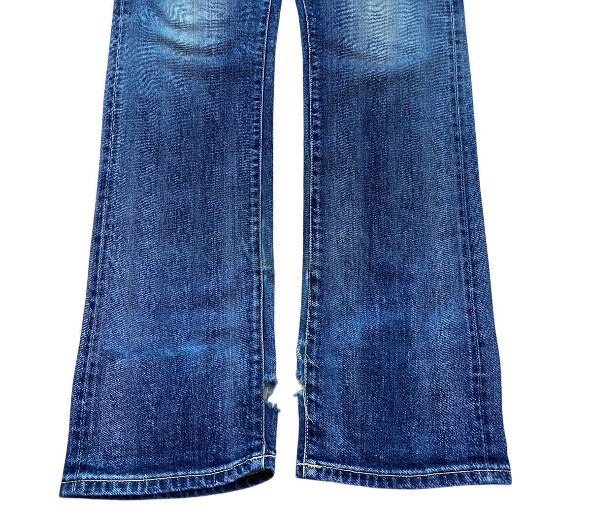 Uniqlo Uniqlo Blue Wash Whiskered Style Straight Leg Jeans Size US 32 / EU 48 - 4 Thumbnail
