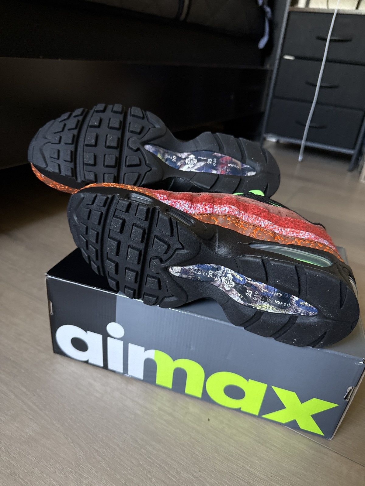 Nike Air max 95 reunion Hong Kong Size US 9.5 / EU 42-43 - 5 Thumbnail