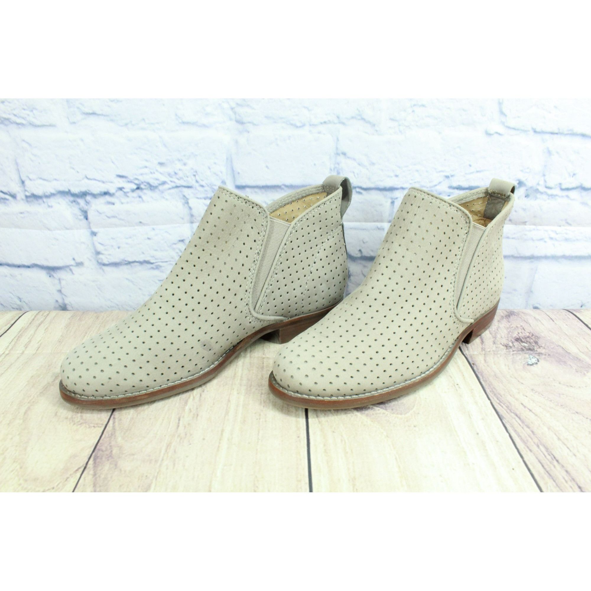 Chelsea Soccer × L.L. Bean × Leather LL Bean Women's Westport Perforated Chelsea Boots Size US 6 / IT 36 - 2 Thumbnail
