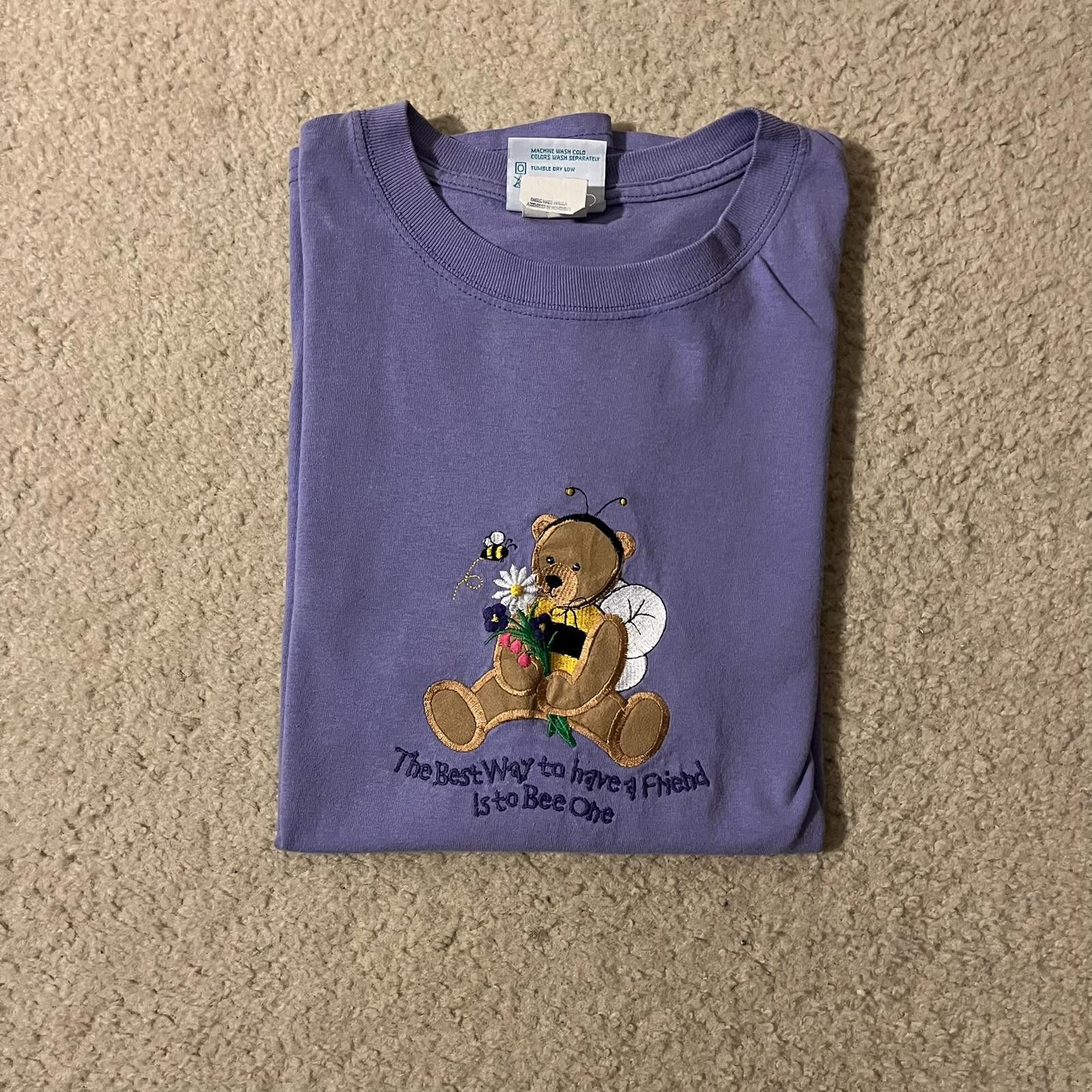 Designer VTG 90s The Best Way to Have a Friend Is to Bee One Tee Size L / US 10 / IT 46 - 1 Thumbnail