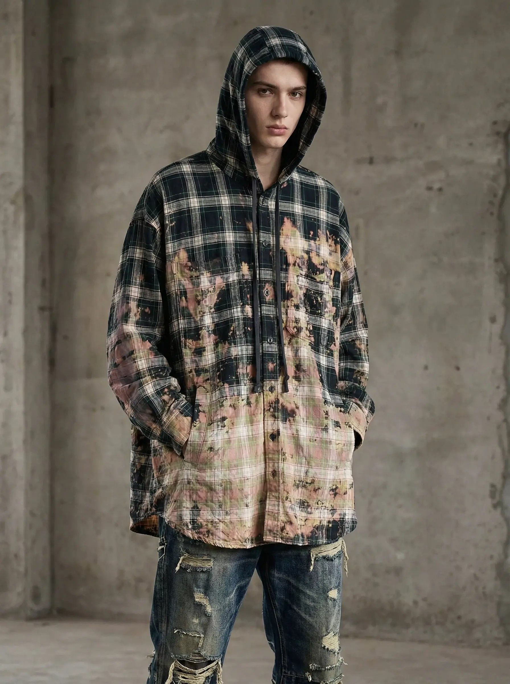 Oversize hooded shirt