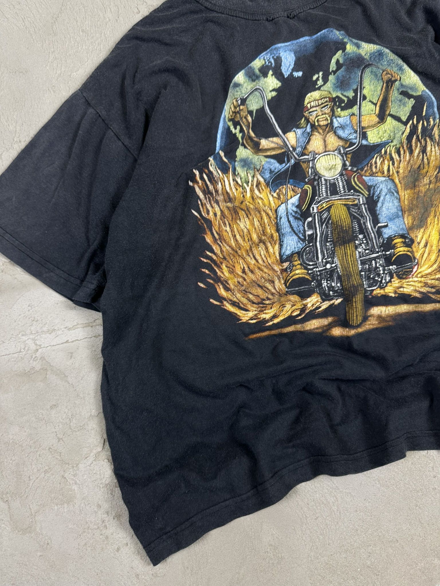 Vintage Vintage Y2k Sunfaded Zip It London Washed Faded Boxy T-shirt Size US L / EU 52-54 / 3 - 5 Thumbnail