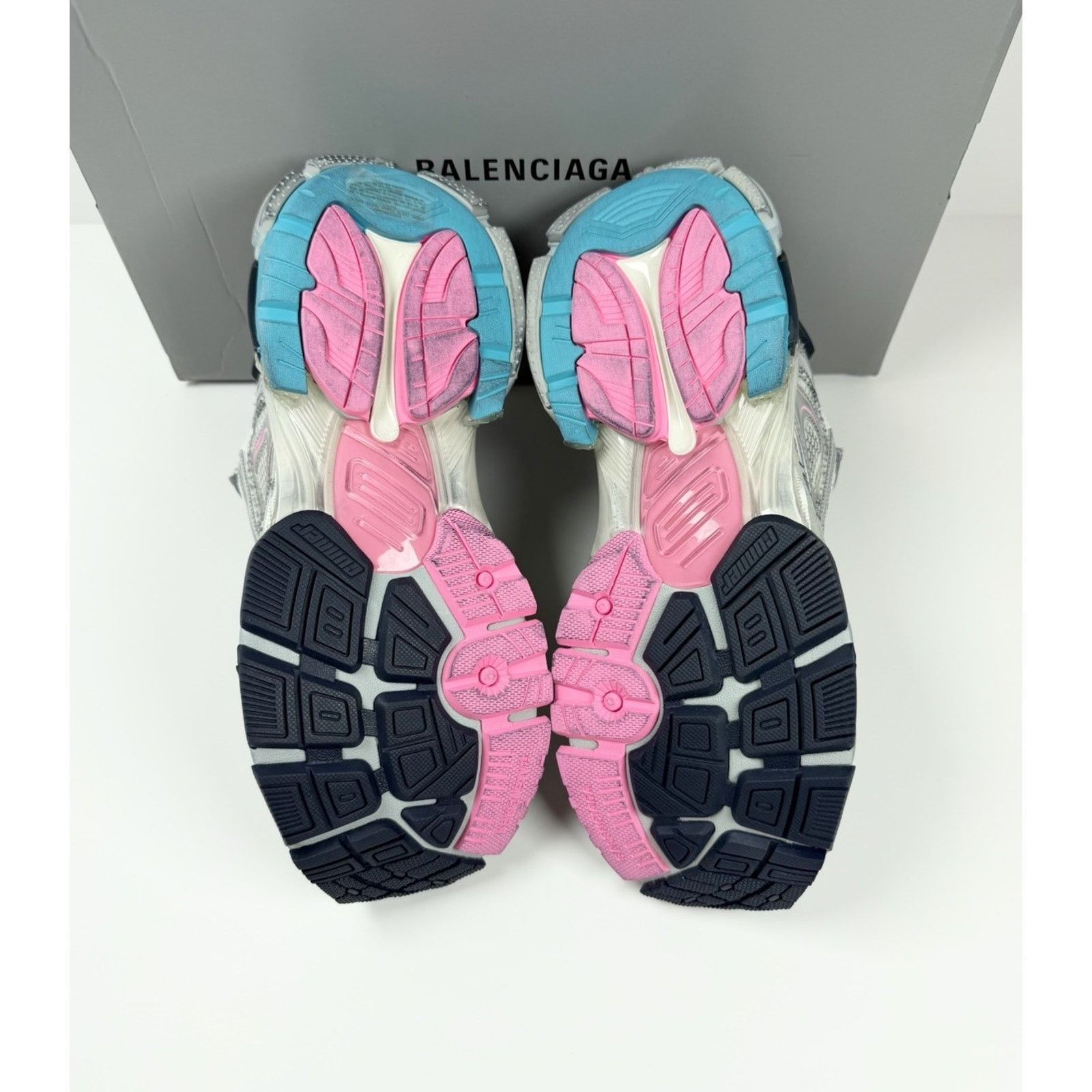 Balenciaga Size 42EU/9US - Balenciaga Runner Grey Pink Blue NEW! Size US 9 / EU 42 - 7 Thumbnail