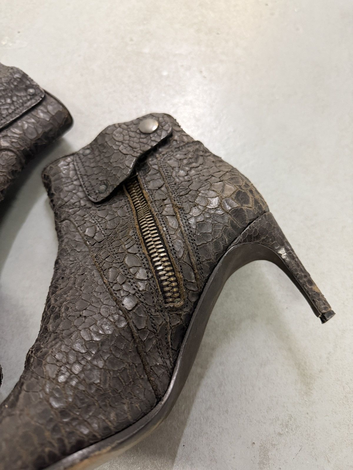 Rick Owens Rick Owens Vintage Textured Leather Heeled Ankle Boots Size US 6 / IT 36 - 8 Thumbnail