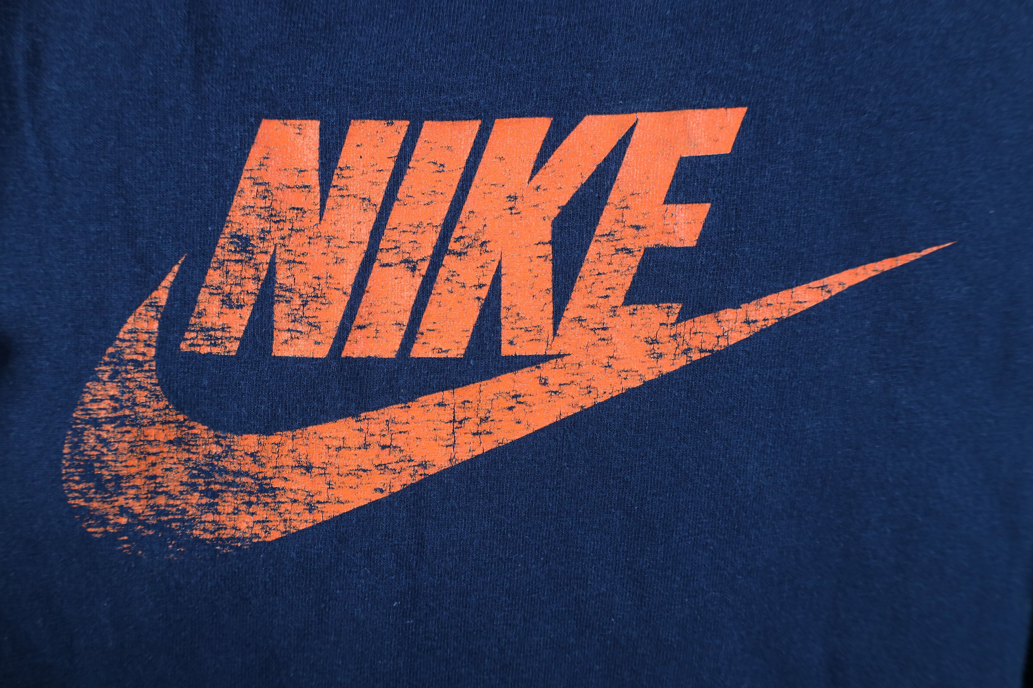 Nike Vintage Y2K Nike Travis Scott Center Big Swoosh T-Shirt Blue Size US L / EU 52-54 / 3 - 4 Thumbnail