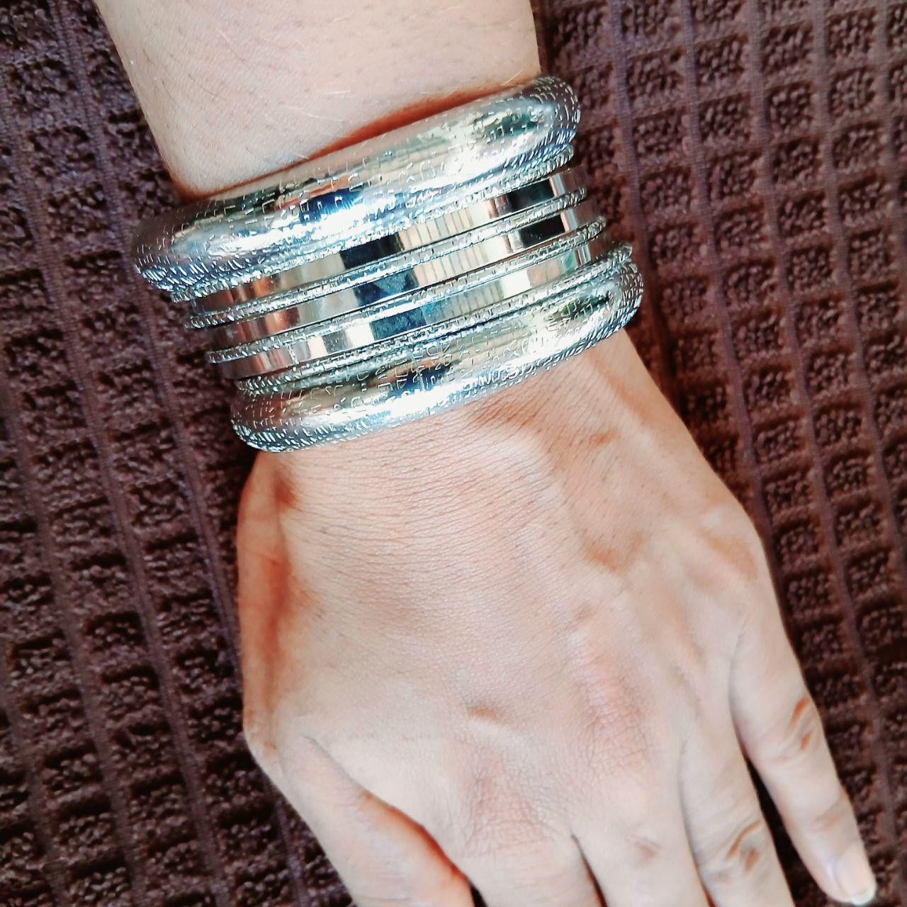Other Y2K 9PC Metal Bangles Bracelet Size ONE SIZE - 1 Thumbnail