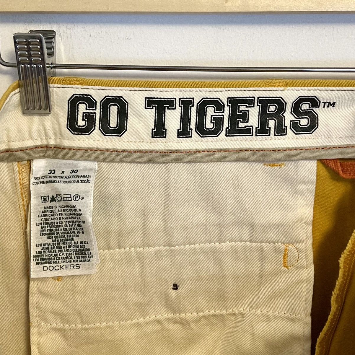 Dockers × NCAA Dockers Mizzou Tigers D3 Flat Front Game Day Khakis Size US 33 - 5 Thumbnail