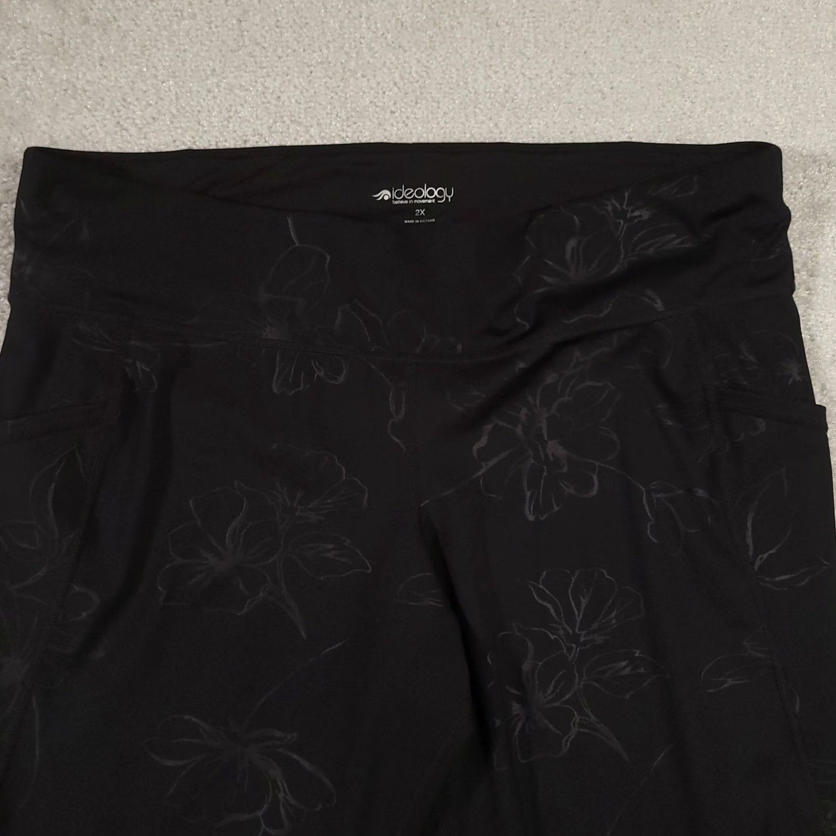 Vintage Ideology Leggings Womens 2X Black Floral Pockets High Rise Athletic Yoga Pants Size 40" / US 18 - 3 Thumbnail