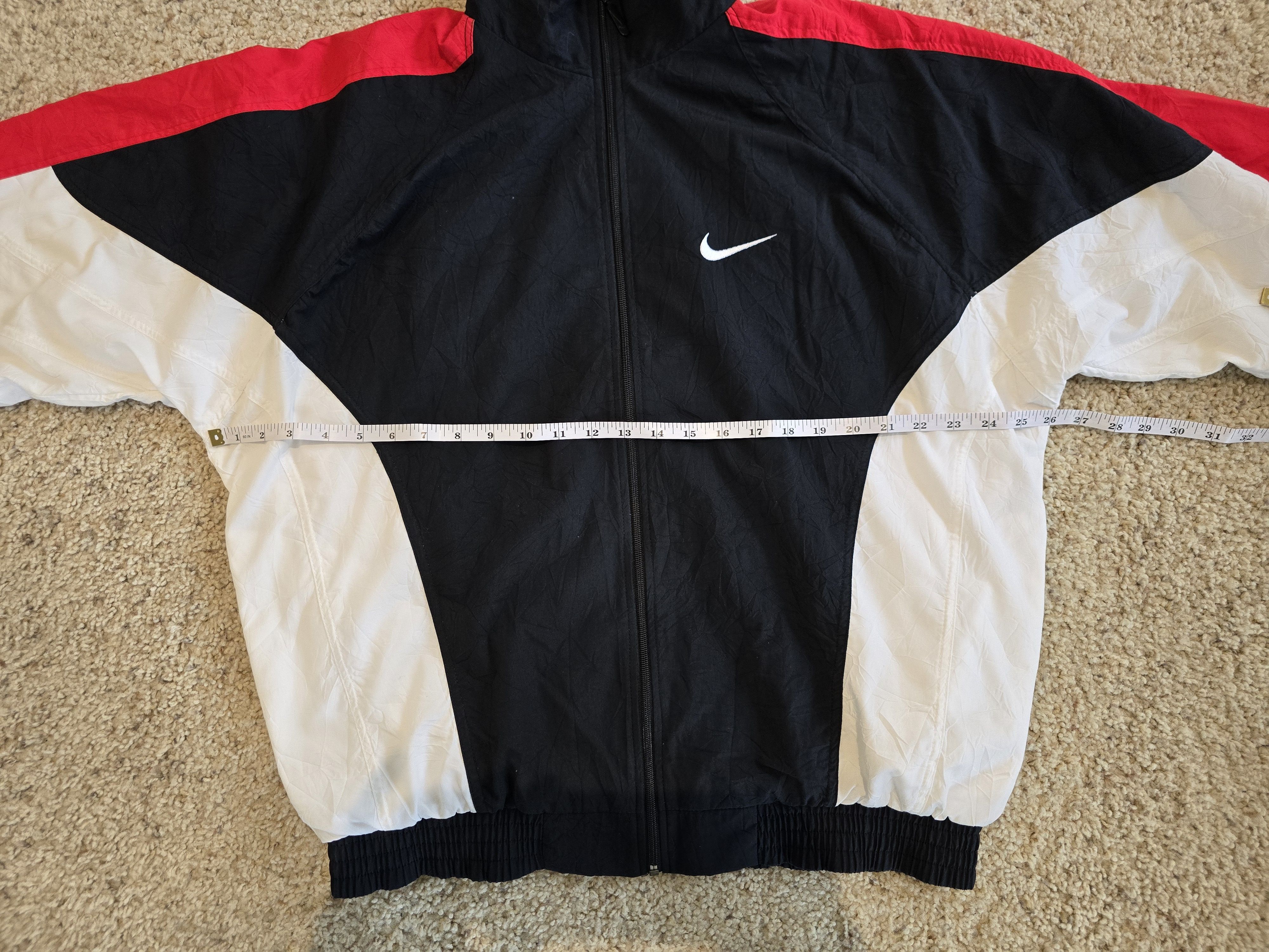 Nike Vintage Nike 90s Nylon Windbreaker Jacket - Size L(Boxy Fit) Size US L / EU 52-54 / 3 - 4 Thumbnail