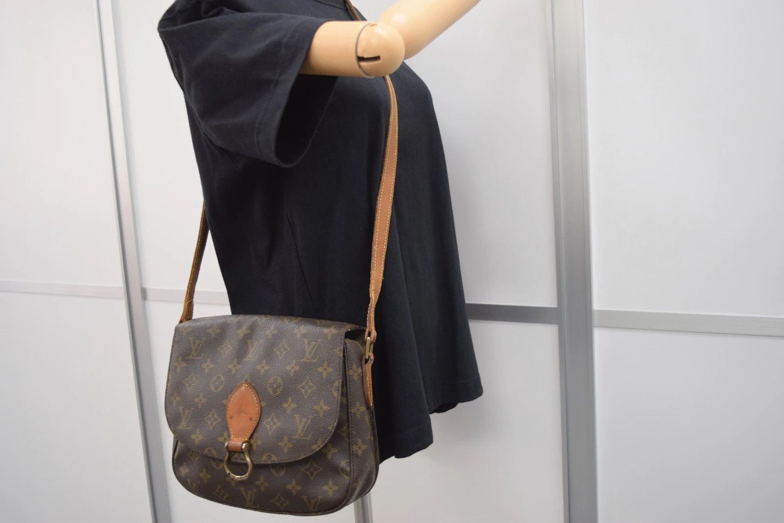 Louis Vuitton Louis Vuitton Saint Cloud GM Monogram Shoulder Bag M51242 Size ONE SIZE - 3 Thumbnail