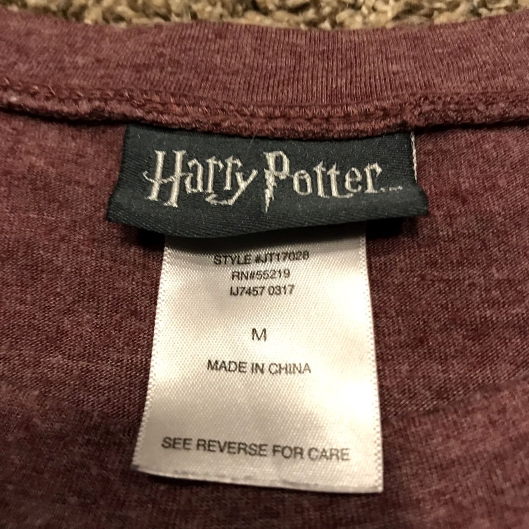 Vintage Harry Potter Womens M Gryffindor T Shirt Polyester Blend Crew Neck Short Sleeve Logo Red 25" Length Regular Fit Vintage No Size M / US 6-8 / IT 42-44 - 2 Thumbnail