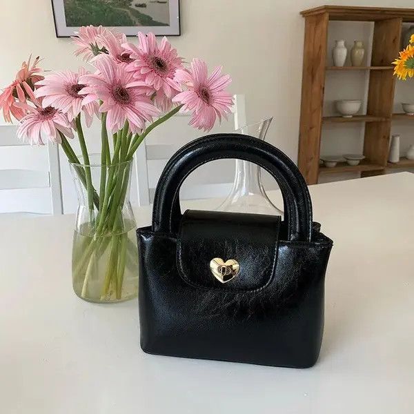 Vintage Heart Lock Pu Leather Handbag Size ONE SIZE - 3 Thumbnail