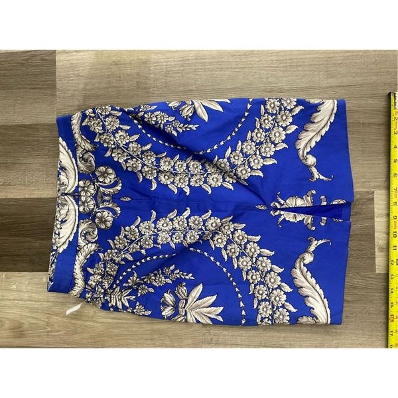Anthropologie Yoana Baraschi for Anthropologie Gilded Pencil Skirt, Size 0 Size 25" / US 0 / IT 36 - 5 Thumbnail