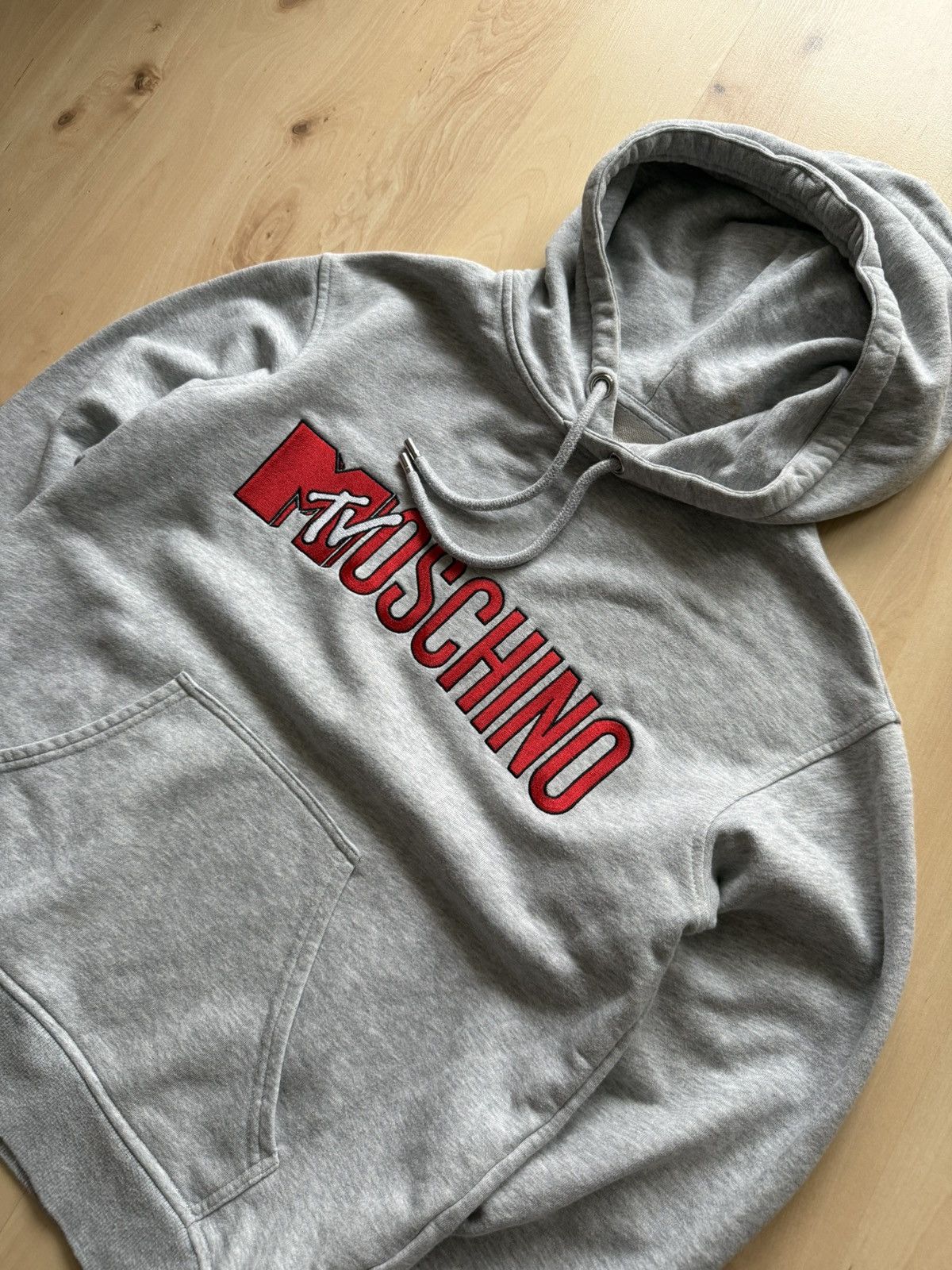 H&M × Moschino Moschino x mtv x hm logo boxy hoodie Size US S / EU 44-46 / 1 - 2 Thumbnail