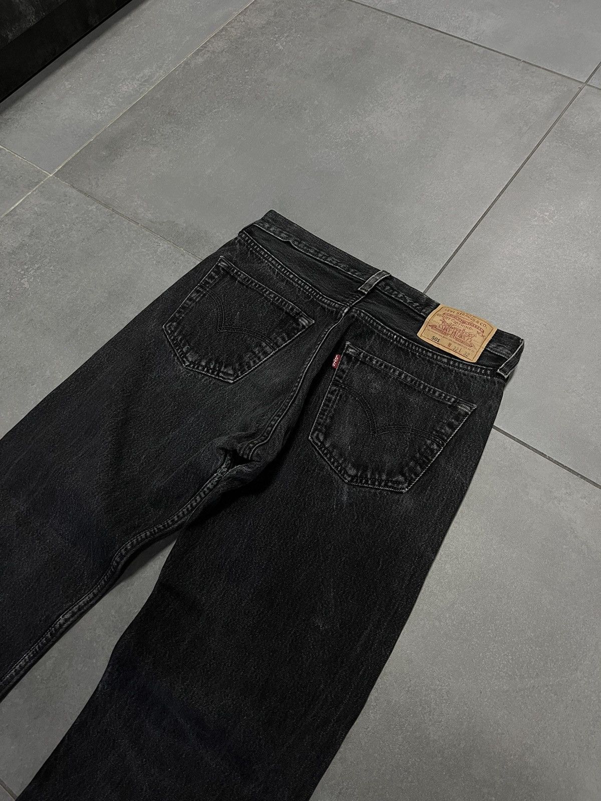 Levi's × Vintage Vintage Black Faded Denim Jeans Levi’s 501 Size US 32 / EU 48 - 3 Thumbnail
