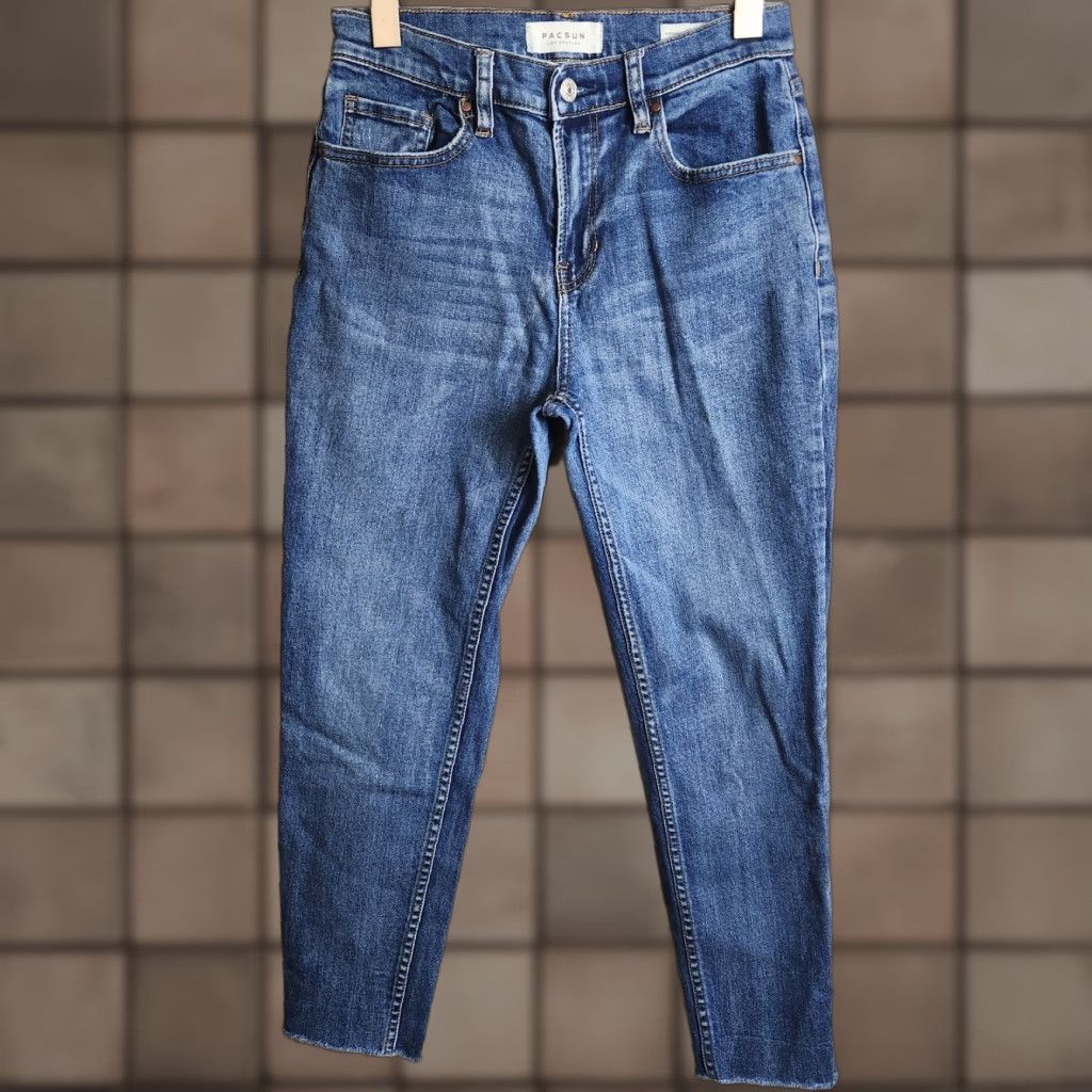 Pacsun PacSun Womens 26 Jeans | Cropped Mid Rise Raw Hem Medium Wash Denim 5-Pocket Stretch Cotton Blend Size 26" / US 2 / IT 38 - 1 Thumbnail