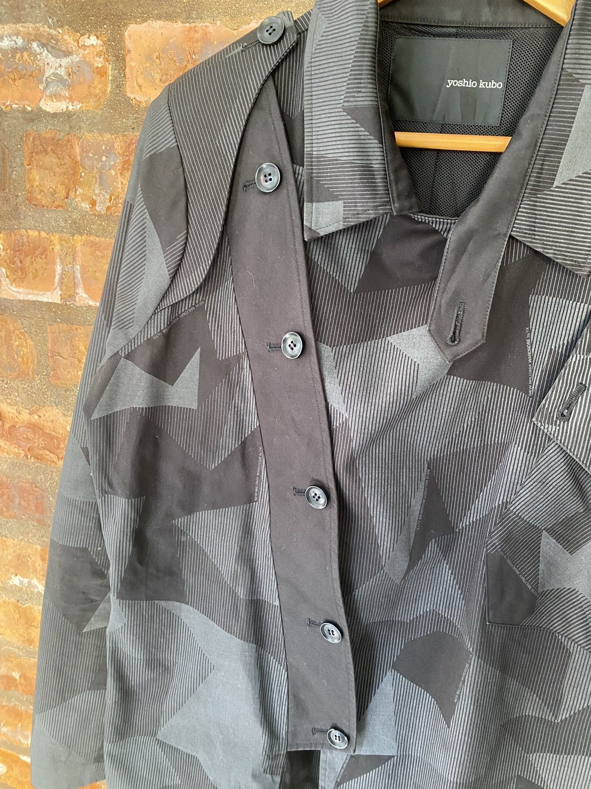Japanese Brand × Yasuyuki Ishii × Yoshio Kubo 2000s Gradient triangle Camo asymmetrical Jacket Size US M / EU 48-50 / 2 - 11 Thumbnail