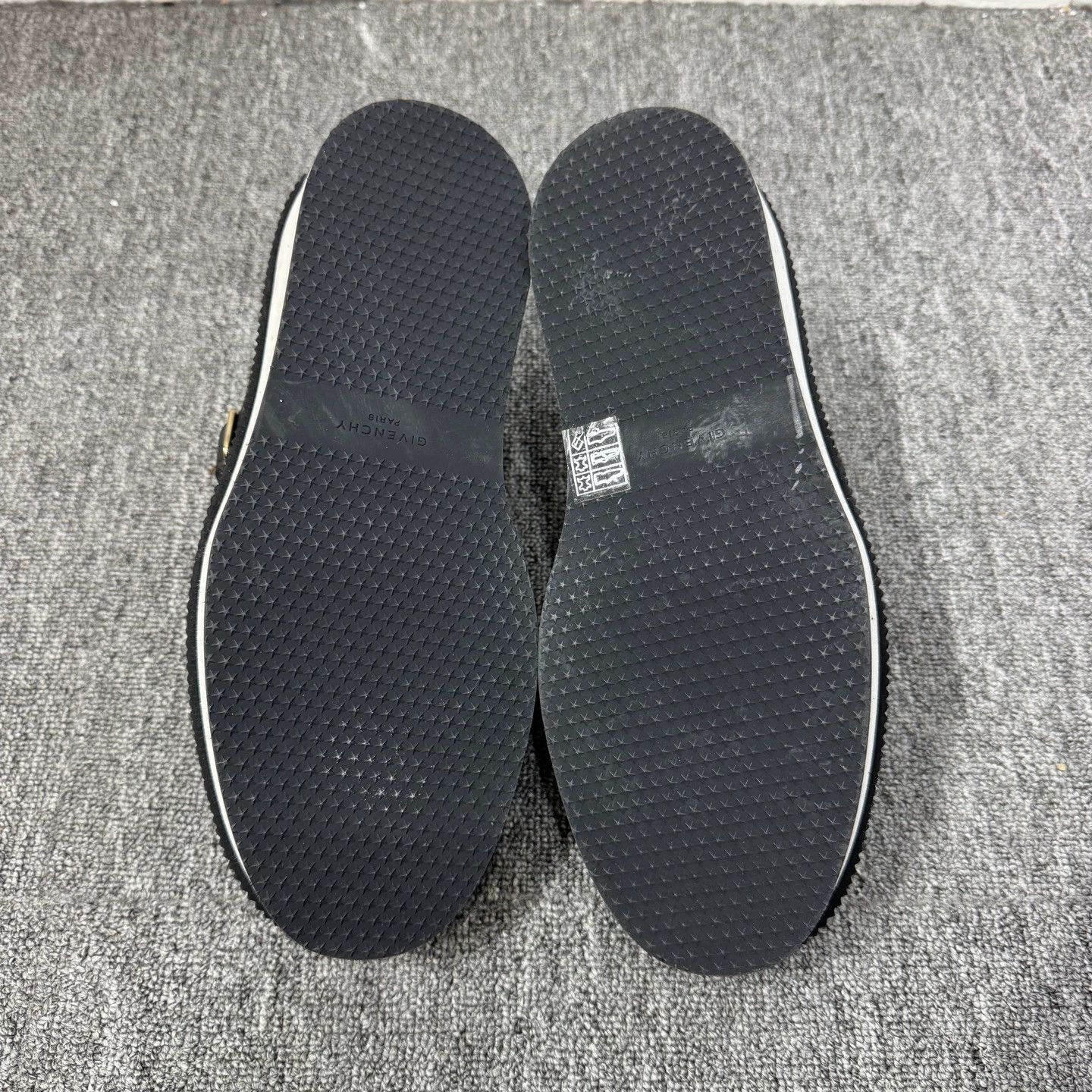 Givenchy Givenchy Chain Leather Shoes EUR 39 Size US 6 / EU 39 - 4 Thumbnail