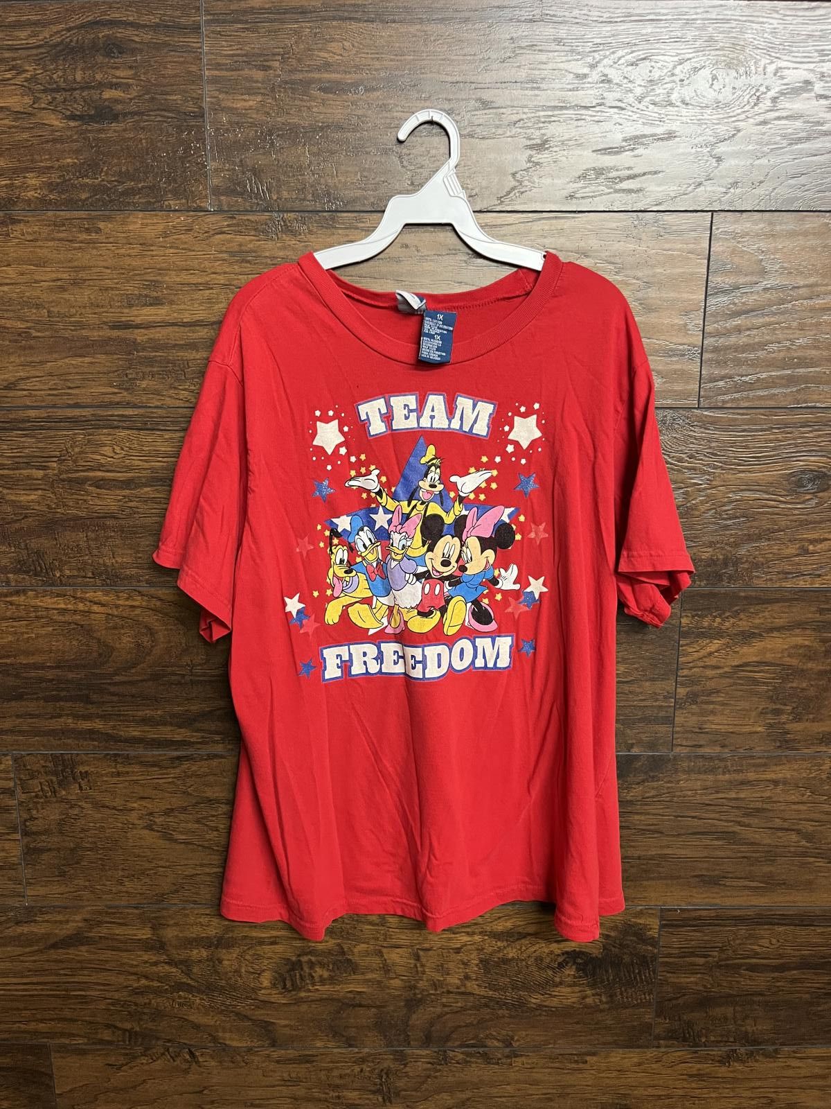 Disney VTG Disney Team Freedom Mickey Mouse Friends Womans Size XL / US 12-14 / IT 48-50 - 1 Thumbnail