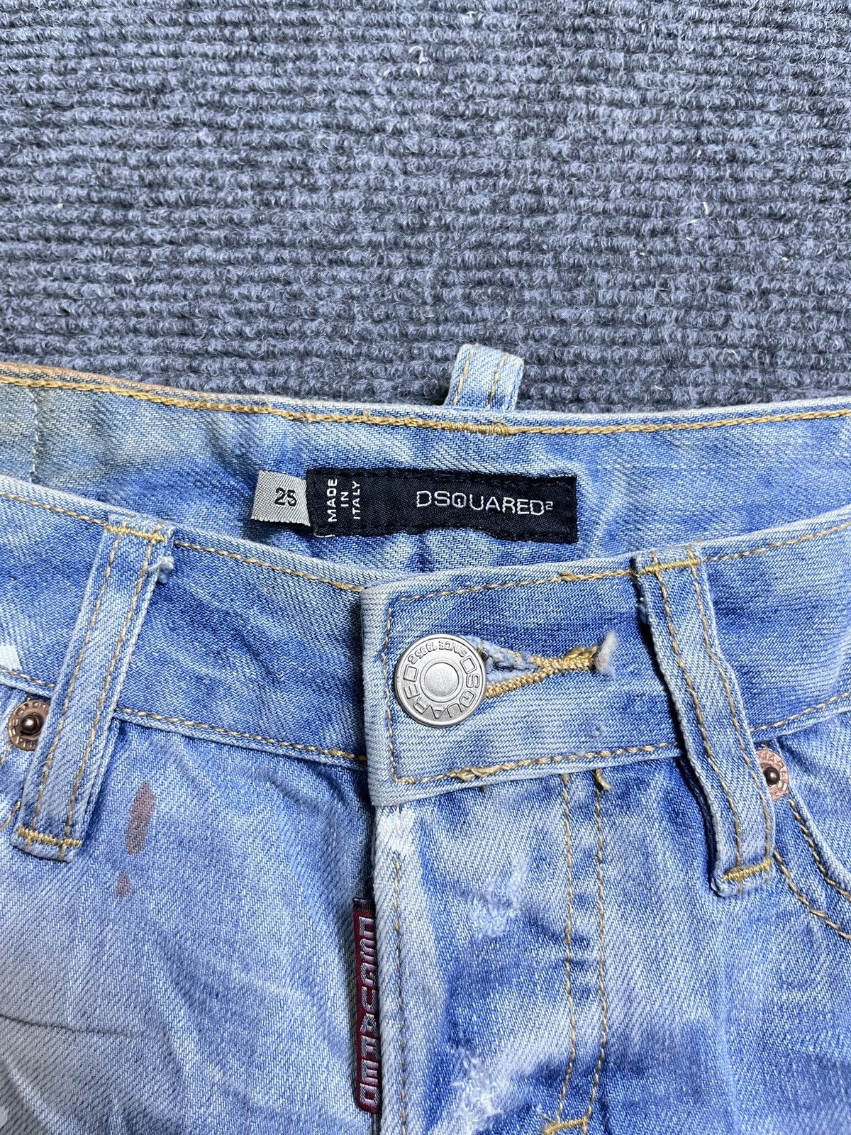 Dsquared2 Dsquared2 distressed low-rise mini denim shorts Size 28" / US 6 / IT 42 - 4 Thumbnail
