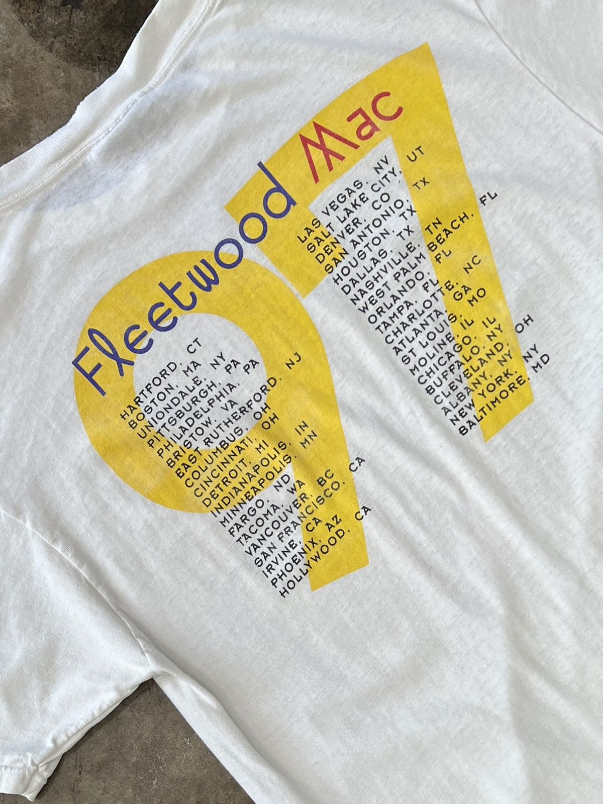 Band Tees Vintage 1997 Fleetwood Mac Giant Tultex Tee Large Size US L / EU 52-54 / 3 - 4 Thumbnail