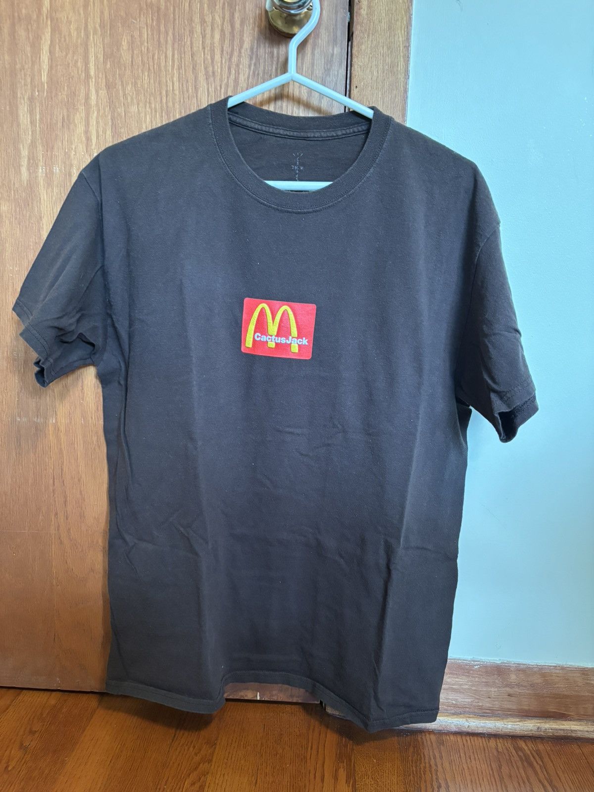 Travis Scott Travis Scott x McDonald’s Sesame Tee Size US M / EU 48-50 / 2 - 1 Thumbnail