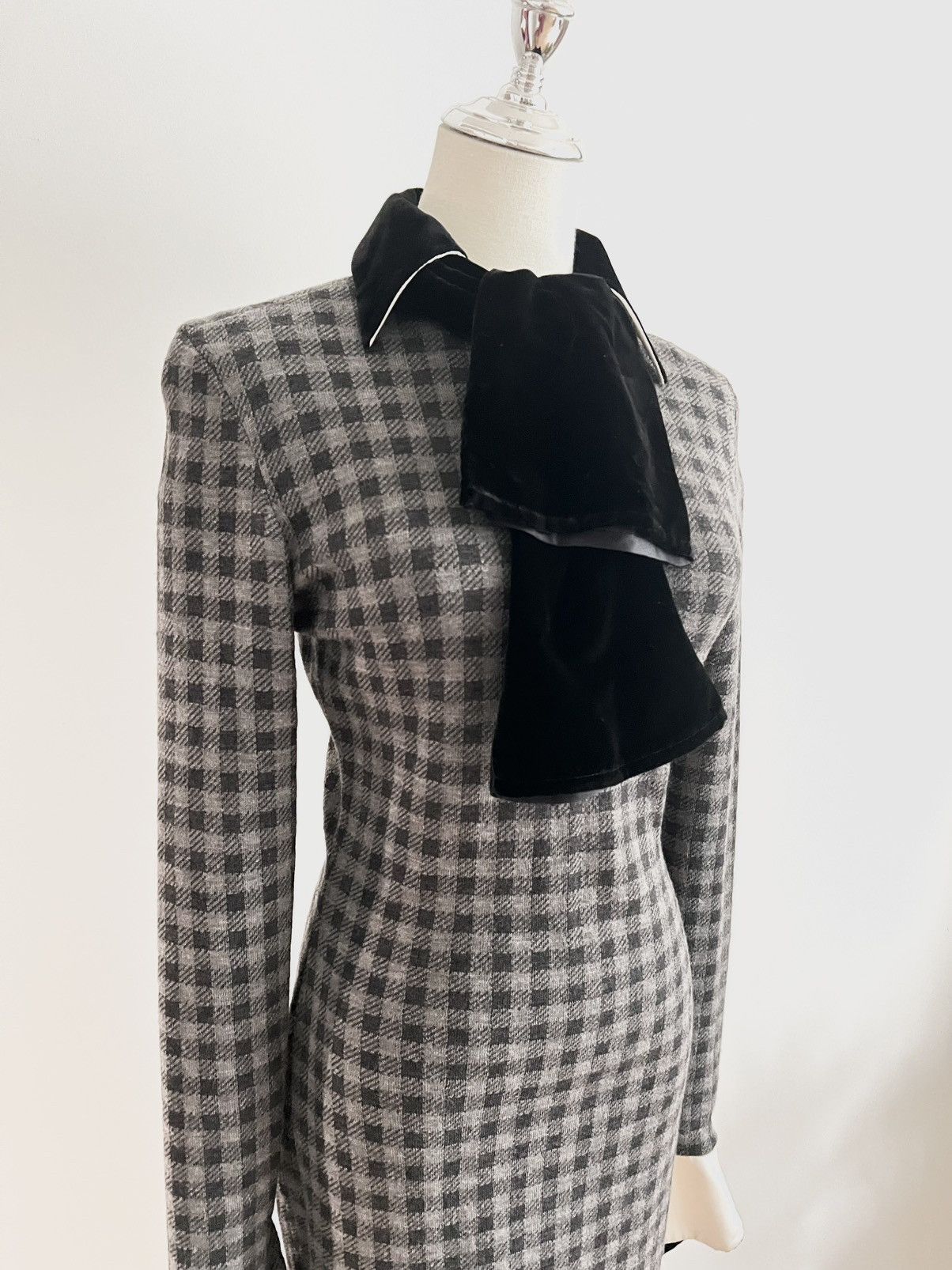 Gianfranco Ferre Gianfranco Ferré 1990s Wool Dress Grey Check Size XS / US 0-2 / IT 36-38 - 10 Thumbnail