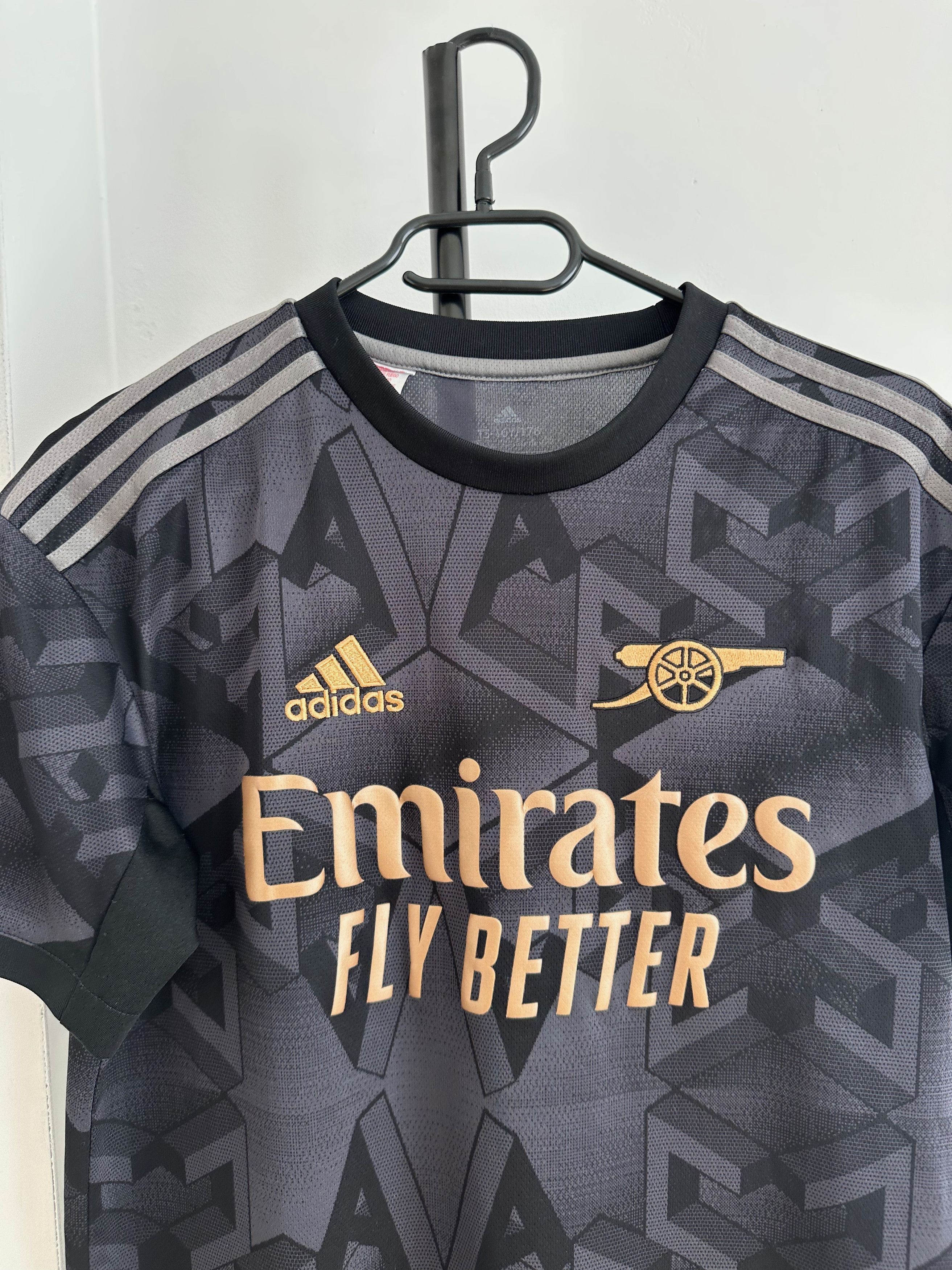 Adidas 2022 Adidas Arsenal Away 11 Martinelli Young jersey soccer Size US S / EU 44-46 / 1 - 3 Thumbnail