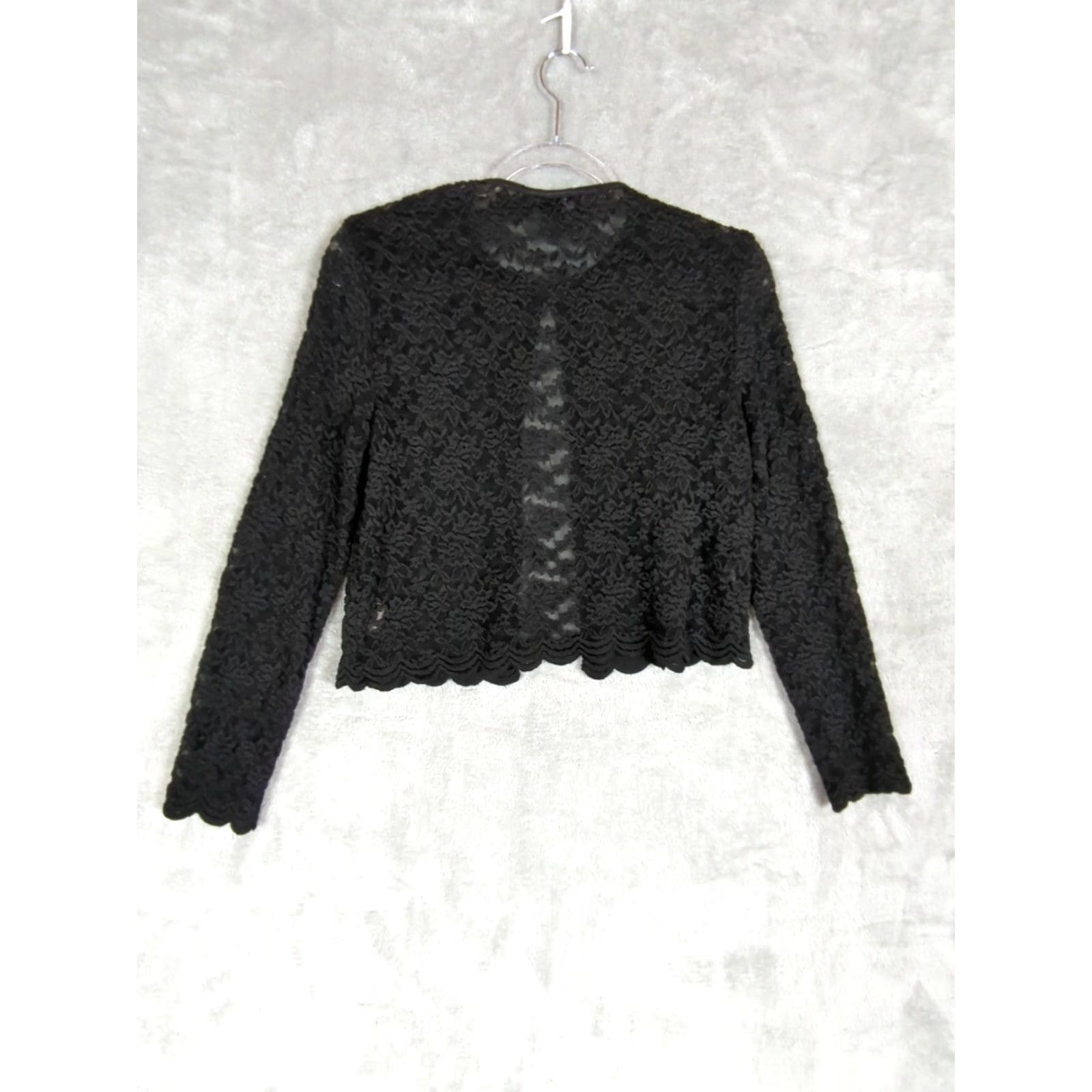 Vintage VINTAGE Connected Apparel Black Lace Cardigan Top Cropped Sheer Round Neck Long Sleeve Button Scallop Edge Gothic Witchy 90s Y2K Womens Size S Size S / US 4 / IT 40 - 2 Thumbnail