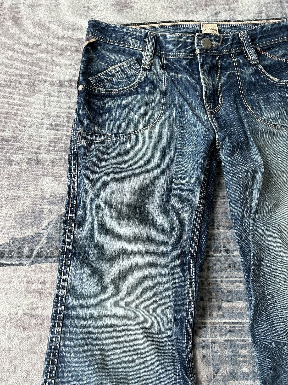 If Six Was Nine Flared Design By Lady Vintage Jeans Size 30" / US 8 / IT 44 - 9 Thumbnail