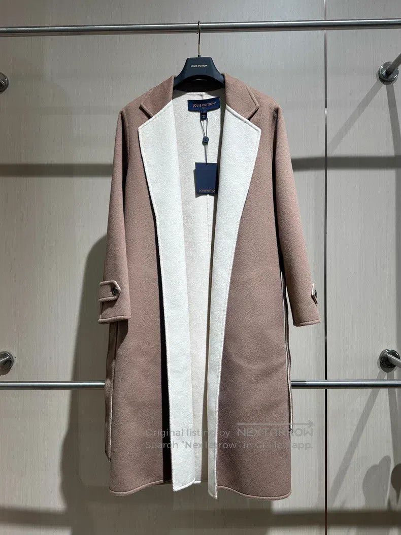 Louis Vuitton Louis Vuitton Wool Long Sleeve Coat Size XXS / US 00 / IT 34 - 1 Thumbnail