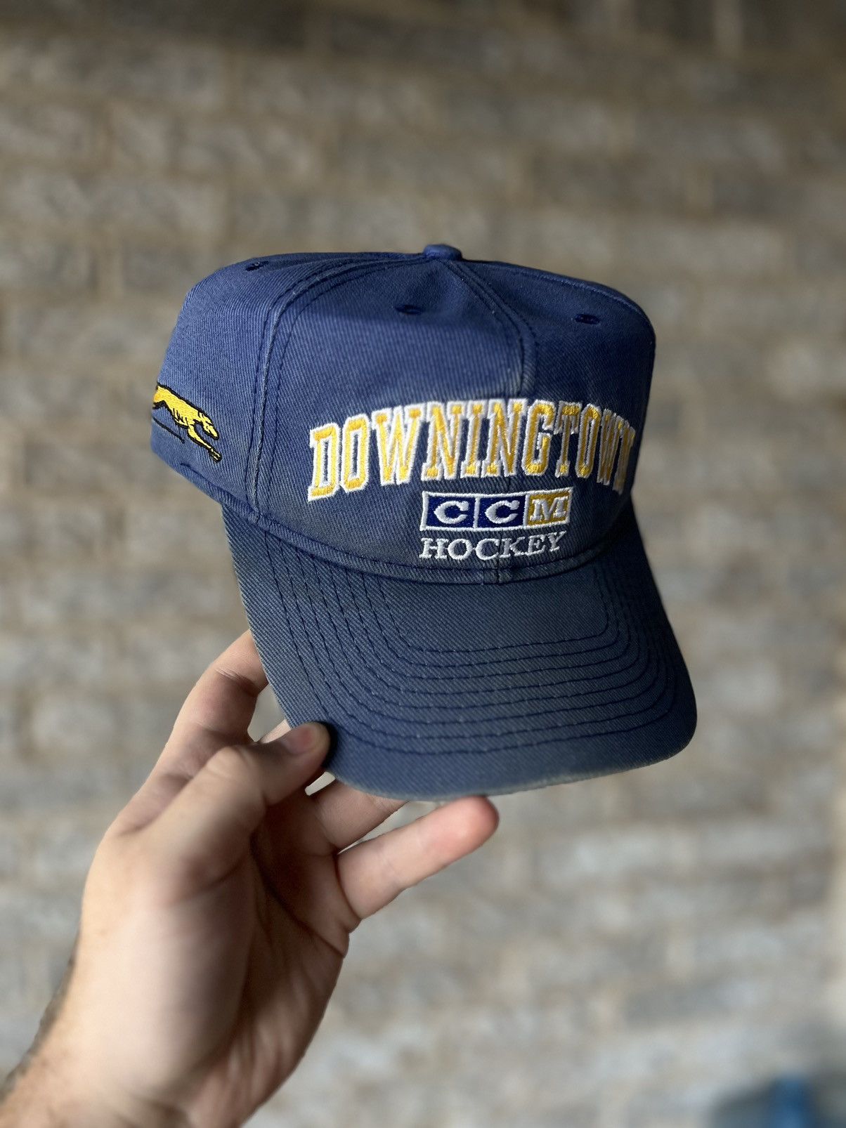 Sports Specialties × Vintage Vintage NHL Downingtown Hounds SnapBack Hat Size ONE SIZE - 1 Thumbnail