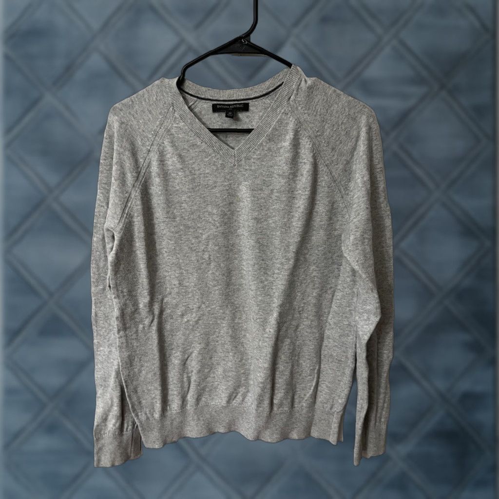 Banana Republic Banana Republic Sweater V-Neck Long Sleeve Gray Cotton Solid Men Size M Size M / US 6-8 / IT 42-44 - 1 Thumbnail