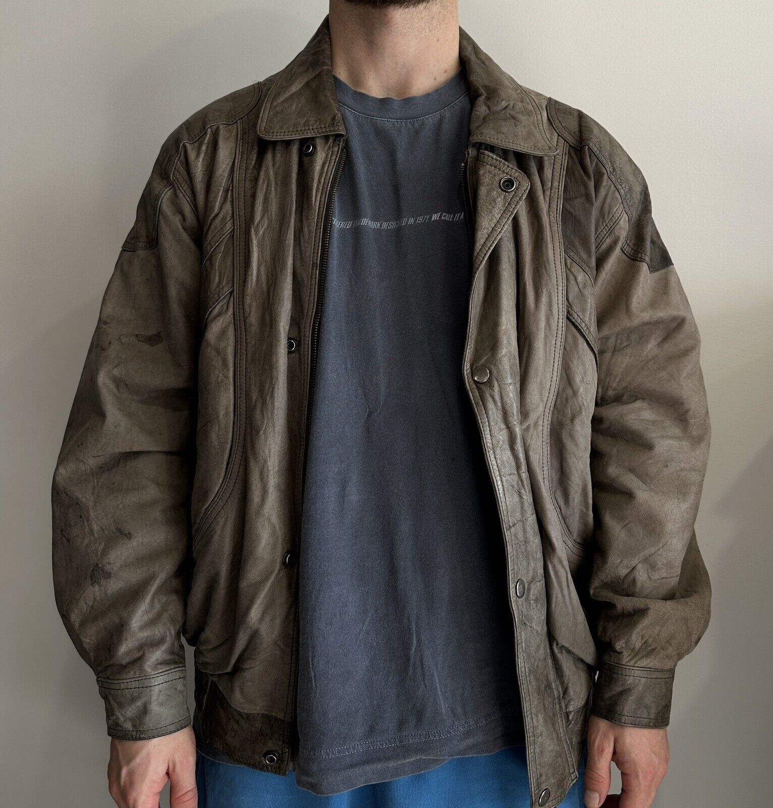 Valentino Vintage Valentino Uomo Distressed Leather Bomber Jacket Men Size US XL / EU 56 / 4 - 5 Thumbnail