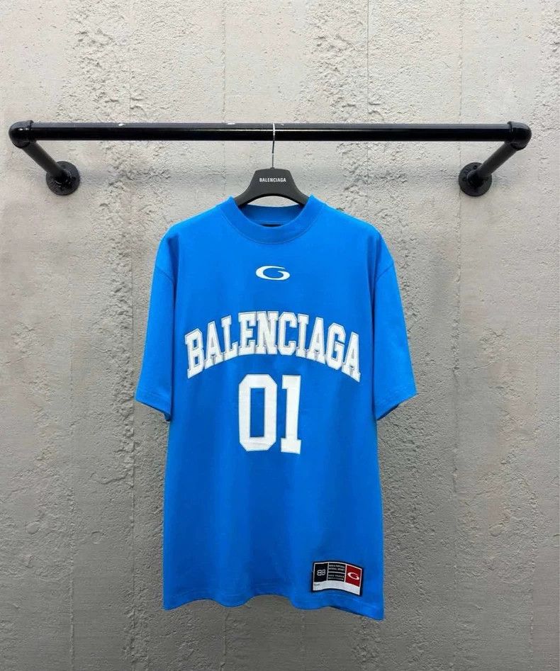 Balenciaga Balenciaga Blue 01 jersey short sleeve Size US S / EU 44-46 / 1 - 1 Thumbnail