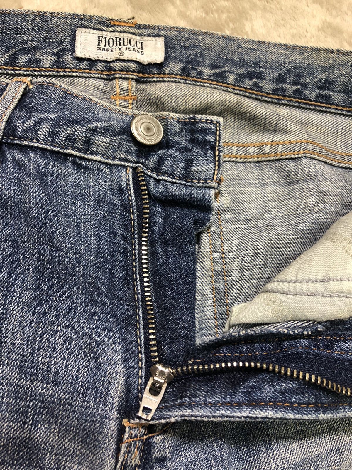 Fiorucci × Vintage Vintage Fiorucci Distressed Denim Straight Cut Made In Japan Size US 28 / EU 44 - 8 Thumbnail
