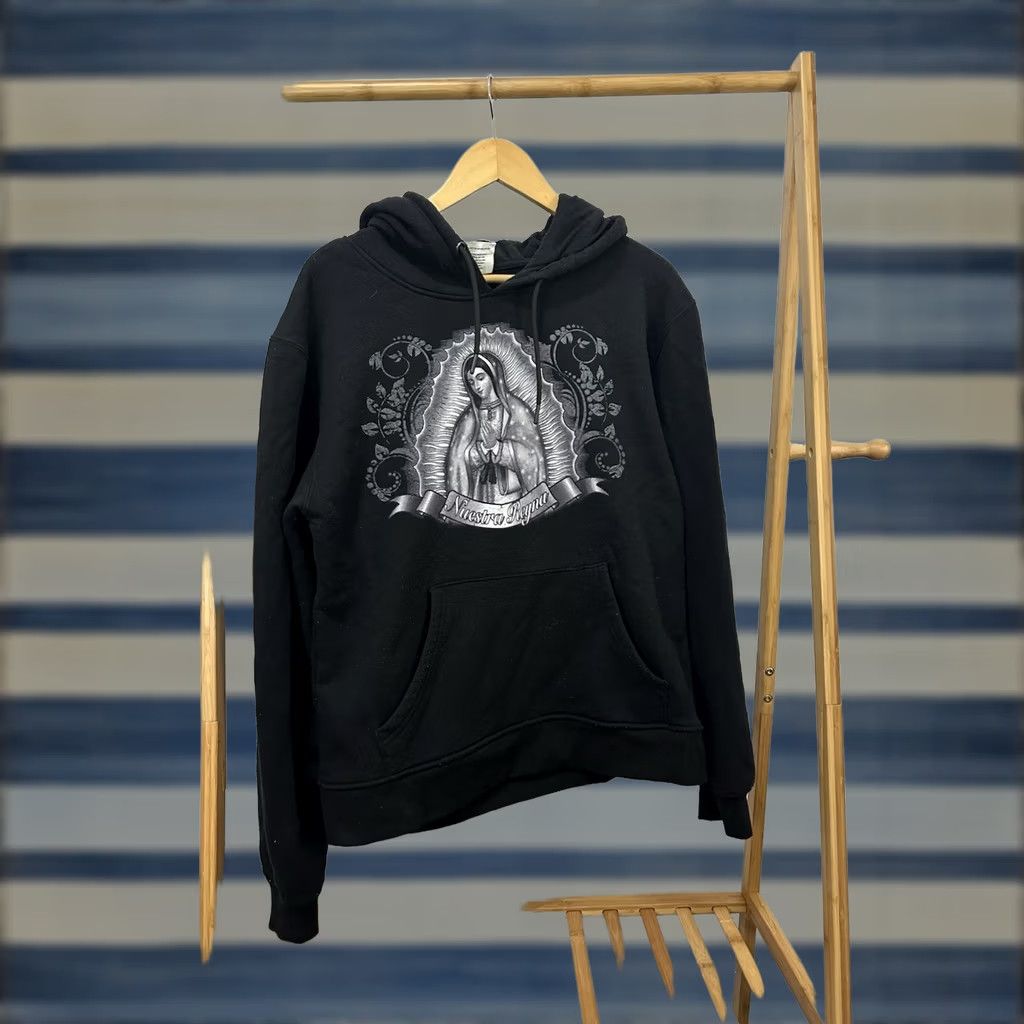 Vintage VTG Virgin Of Guadalupe Reyna Catholic Mary Black Hoodie Sweatshirt Pro One Size L Mens Pullover Span: Black Mary Virgin Of Guadalupe Hoodie Mens L Size US L / EU 52-54 / 3 - 1 Thumbnail