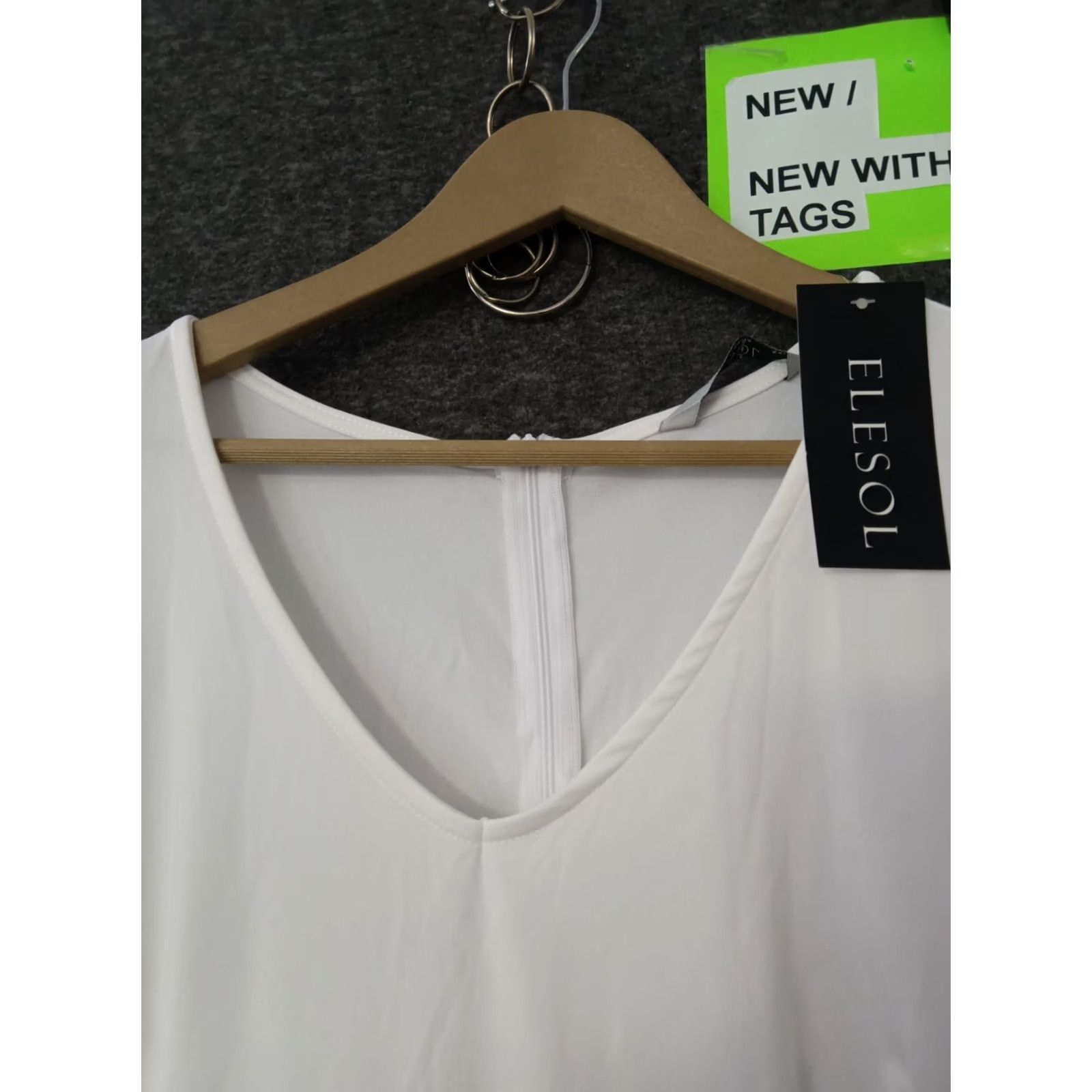 Vintage Elesol White A-Line Dress V-Neck Half Sleeve Knee Length XXL Women Dress Pleated 95% Polyester 5% Spandex Size XXL / US 16-18 / IT 52-54 - 3 Thumbnail