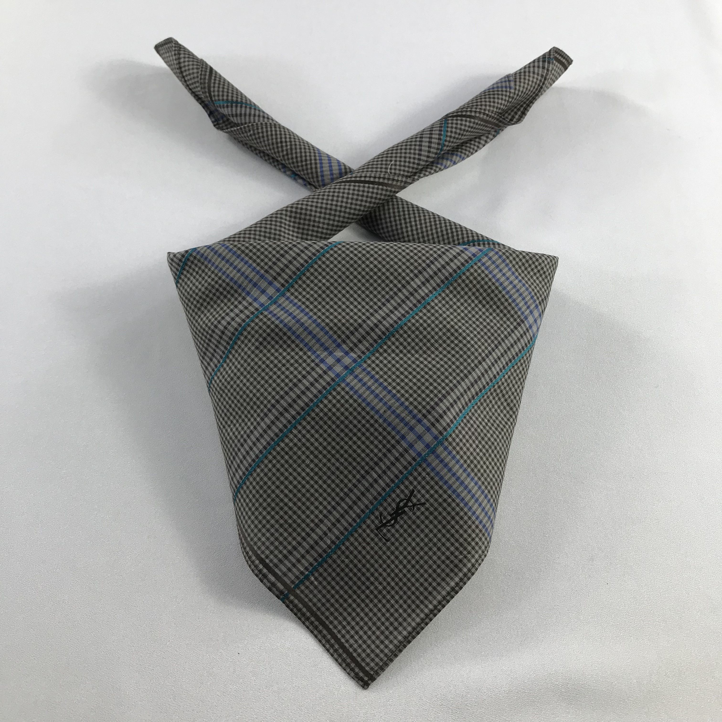 Yves Saint Laurent Yves Saint Laurent Handkerchief / Bandana / Neckerchief C544 Size ONE SIZE - 1 Thumbnail