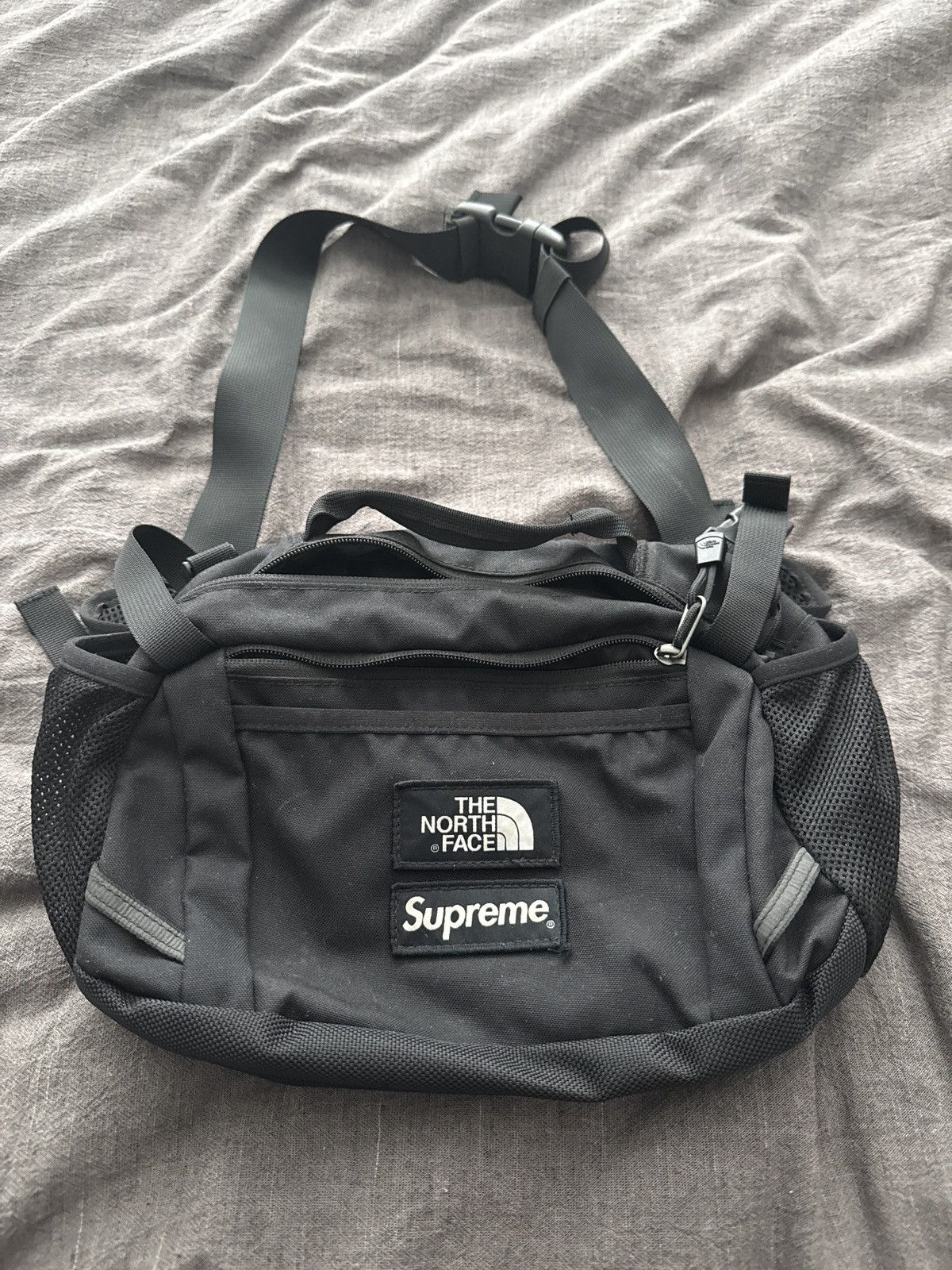 Supreme × The North Face Supreme The North Face Metallic Roo II