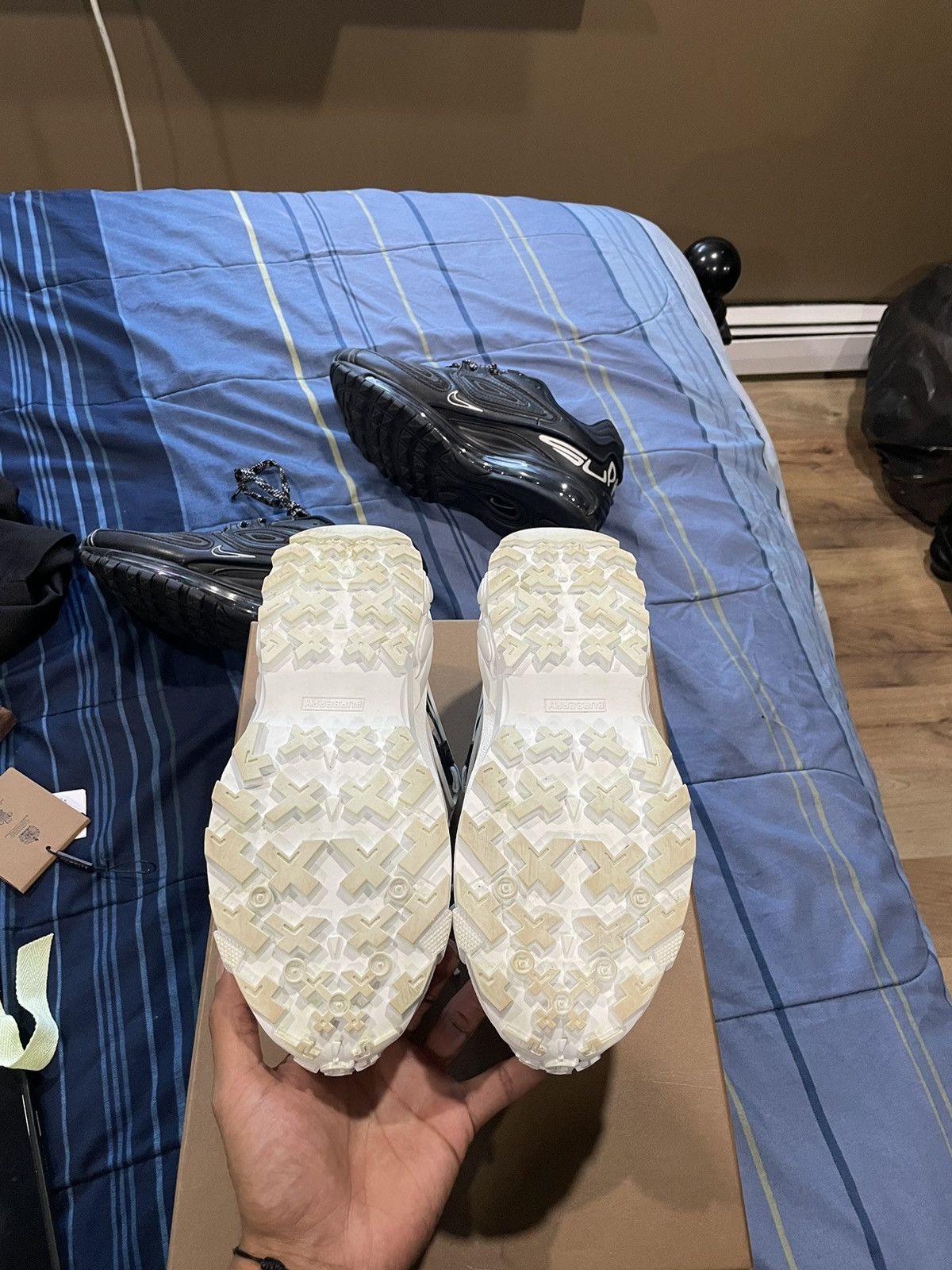 Burberry Burberrys Size US 9.5 / IT 39.5 - 6 Thumbnail