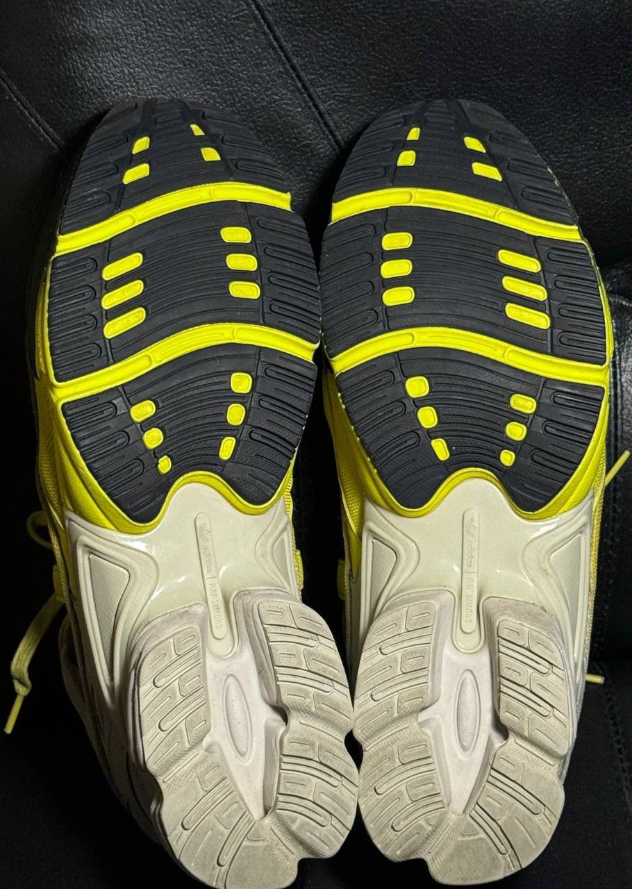 Adidas × Raf Simons 12us Adidas Raf Simons Ozweego Replicant yellow white Size US 12 / EU 45 - 8 Thumbnail