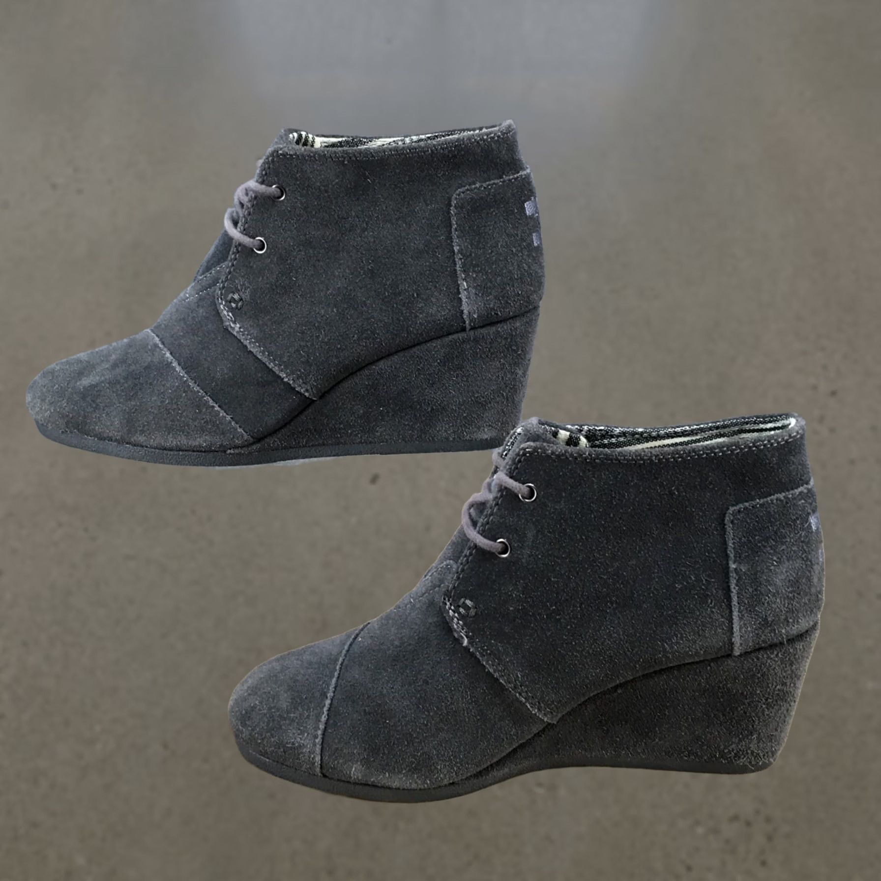Toms TOMS Boots Womens 8.5 Desert Gray Lace Up Comfort Wedge Heels Ankle Top Bootie Mens? Size M / US 6-8 / IT 42-44 - 1 Thumbnail