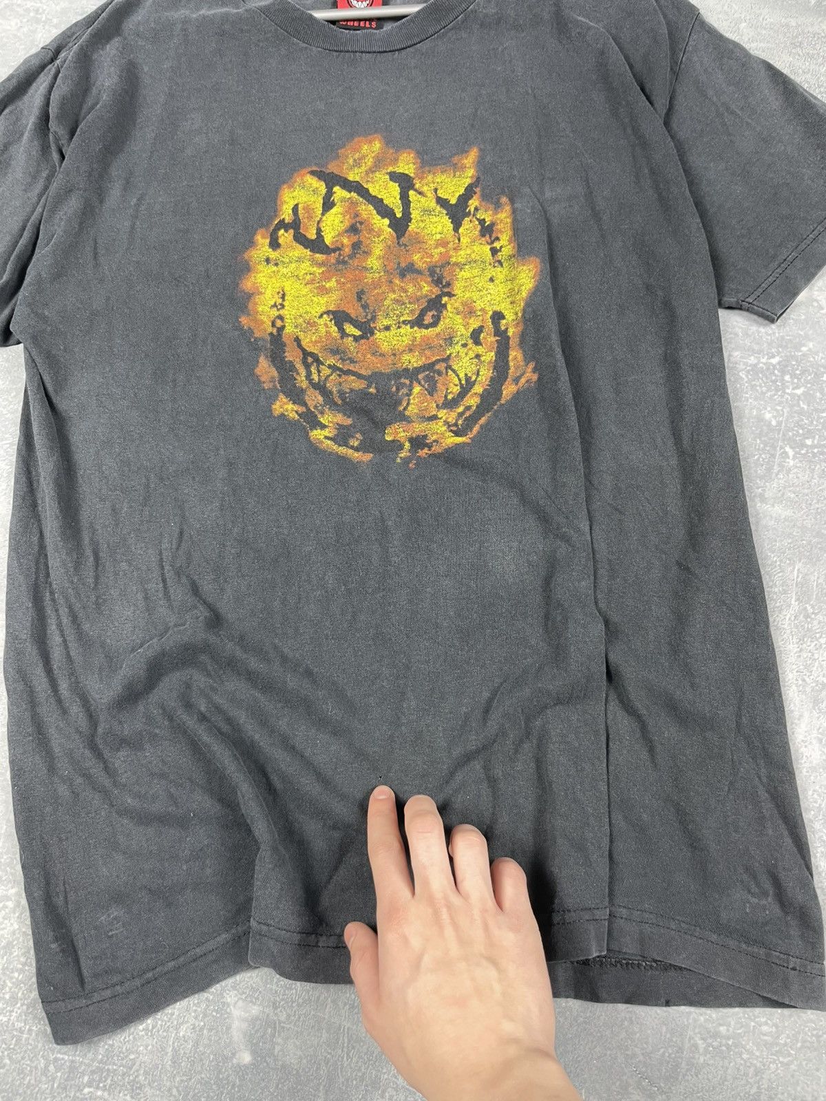 Spitfire Vintage distressed Spitfire ride the fire tee Size US M / EU 48-50 / 2 - 6 Thumbnail